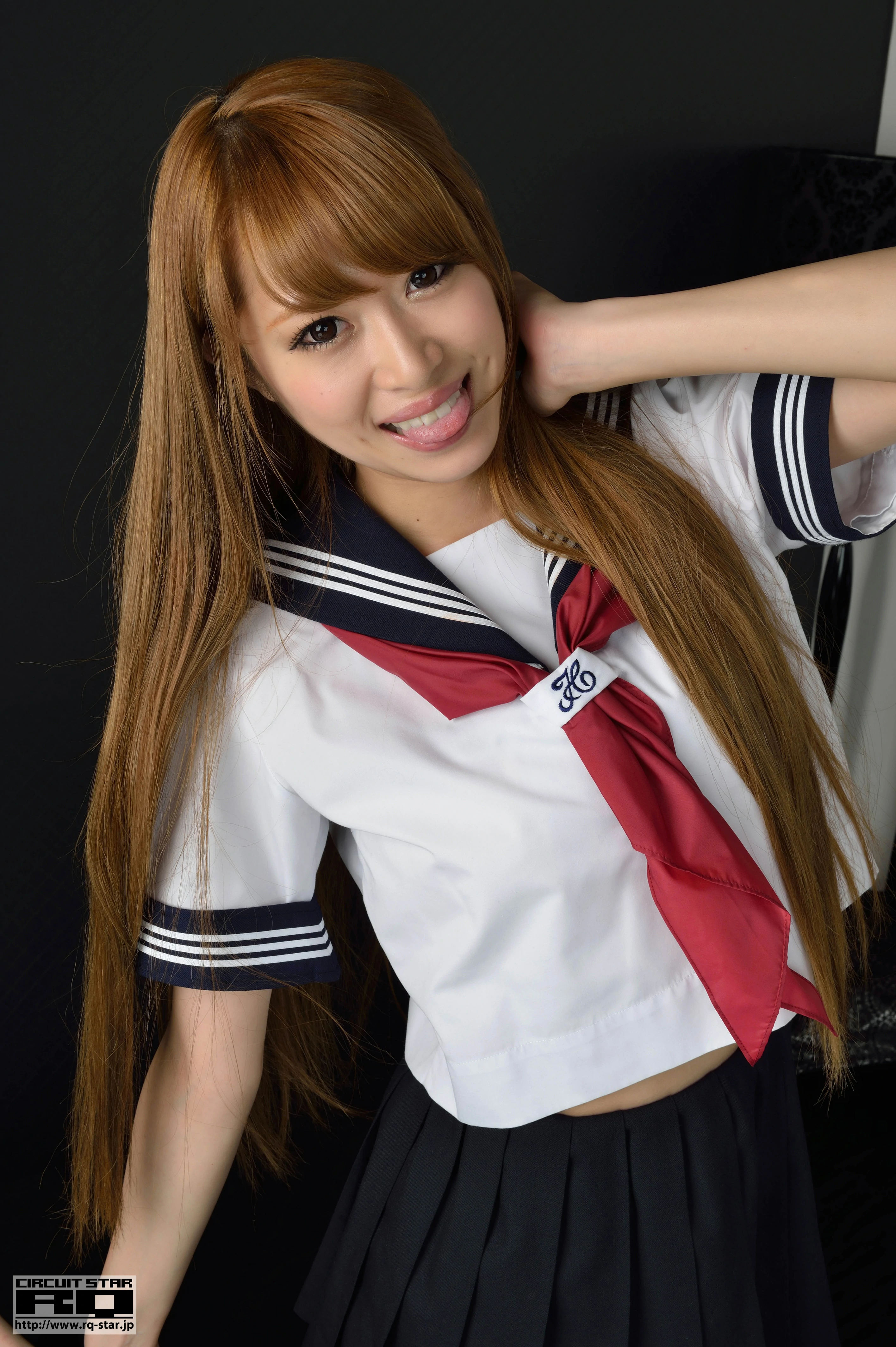 [RQ-STAR写真]NO.00680 芹澤里茉(芹泽里茉，Serizawa Rima)高中女生制服与短裙加肉丝美腿性感私房写真集,