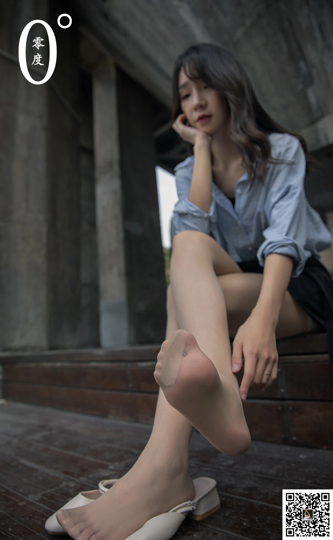 [LD零度摄影]NO.021 模特青草2 蓝色衬衫与黑色短裙加肉丝美腿性感私房写真集,
