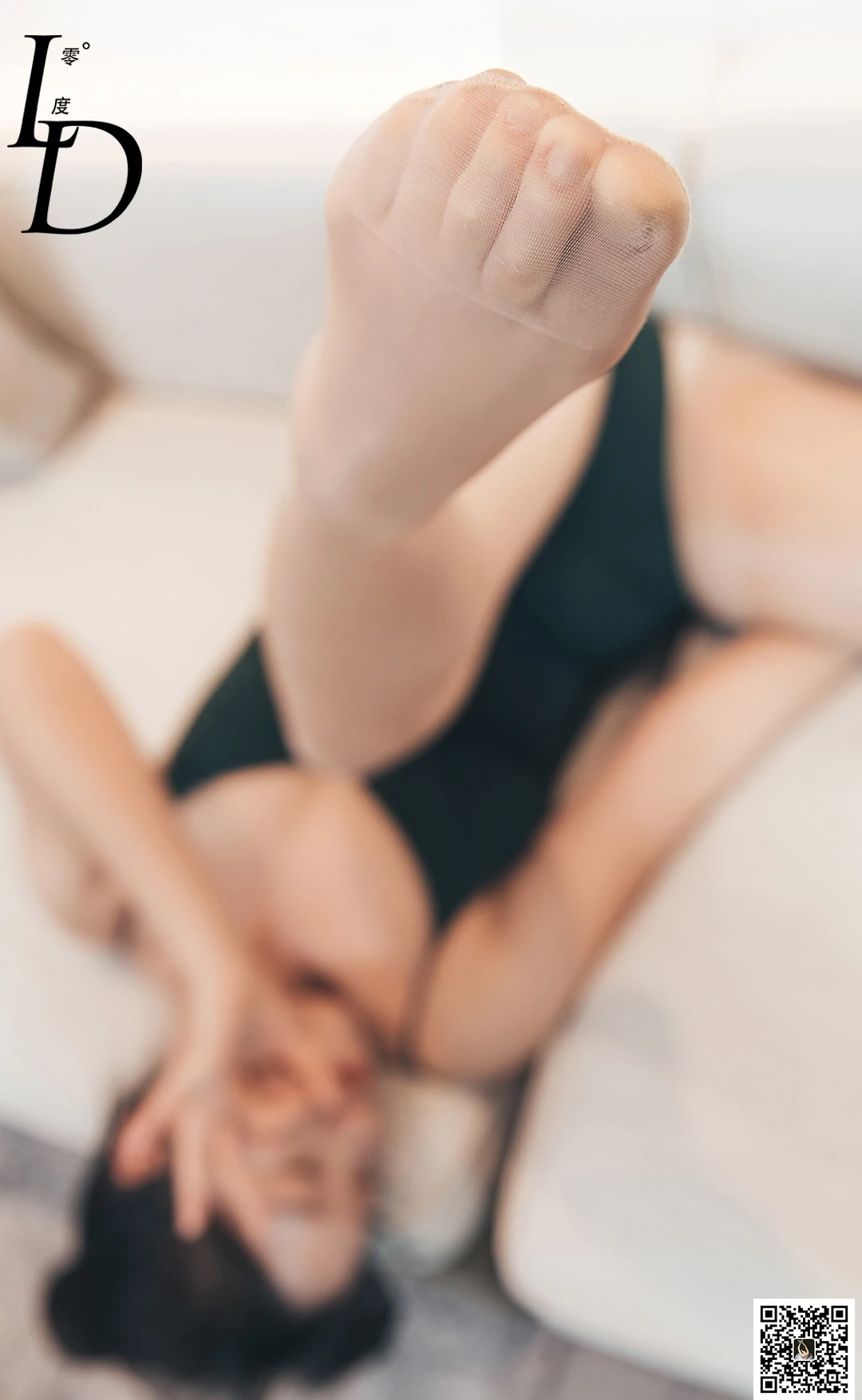 [LD零度摄影]NO.041 舞蹈生 张晓 吊带连体运动内衣加肉丝美腿性感私房写真集,