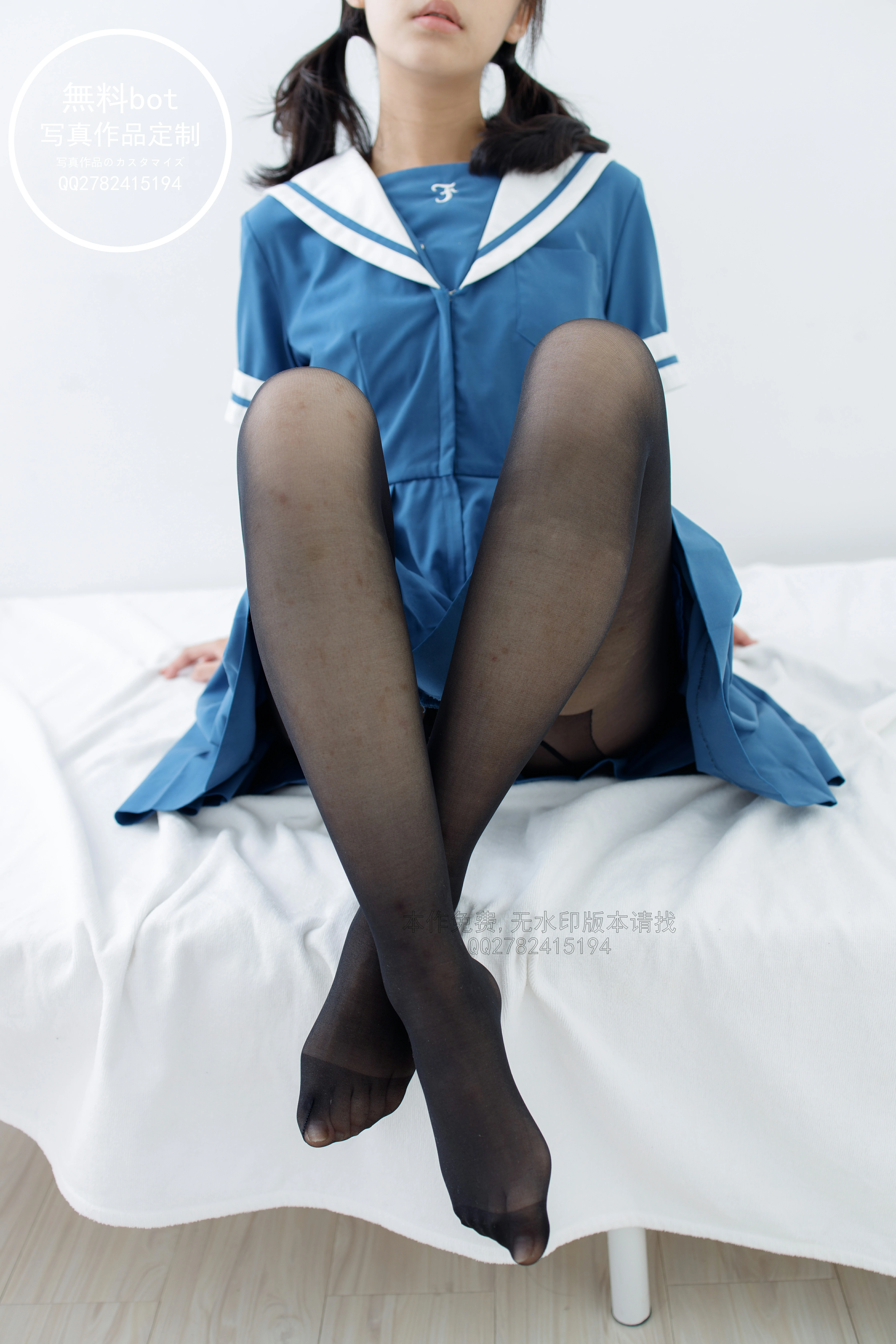 [森萝财团]無料002 清纯少女小萝莉 蓝色JK制服连衣裙加黑丝美腿性感私房写真集,