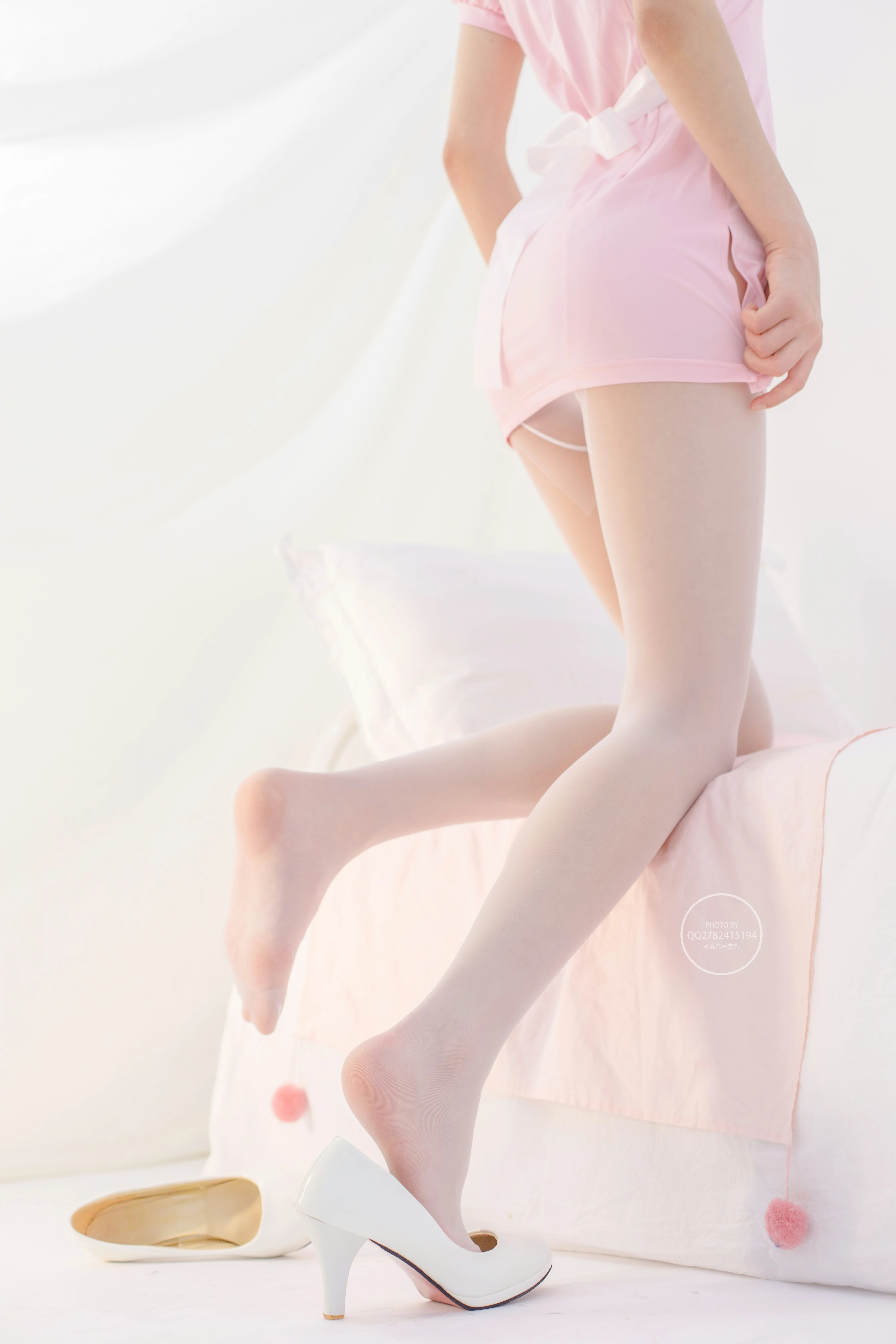 [森萝财团]有料NO.041 清纯萝莉少女 粉色护士制服裙加白色丝袜美腿性感私房写真集,