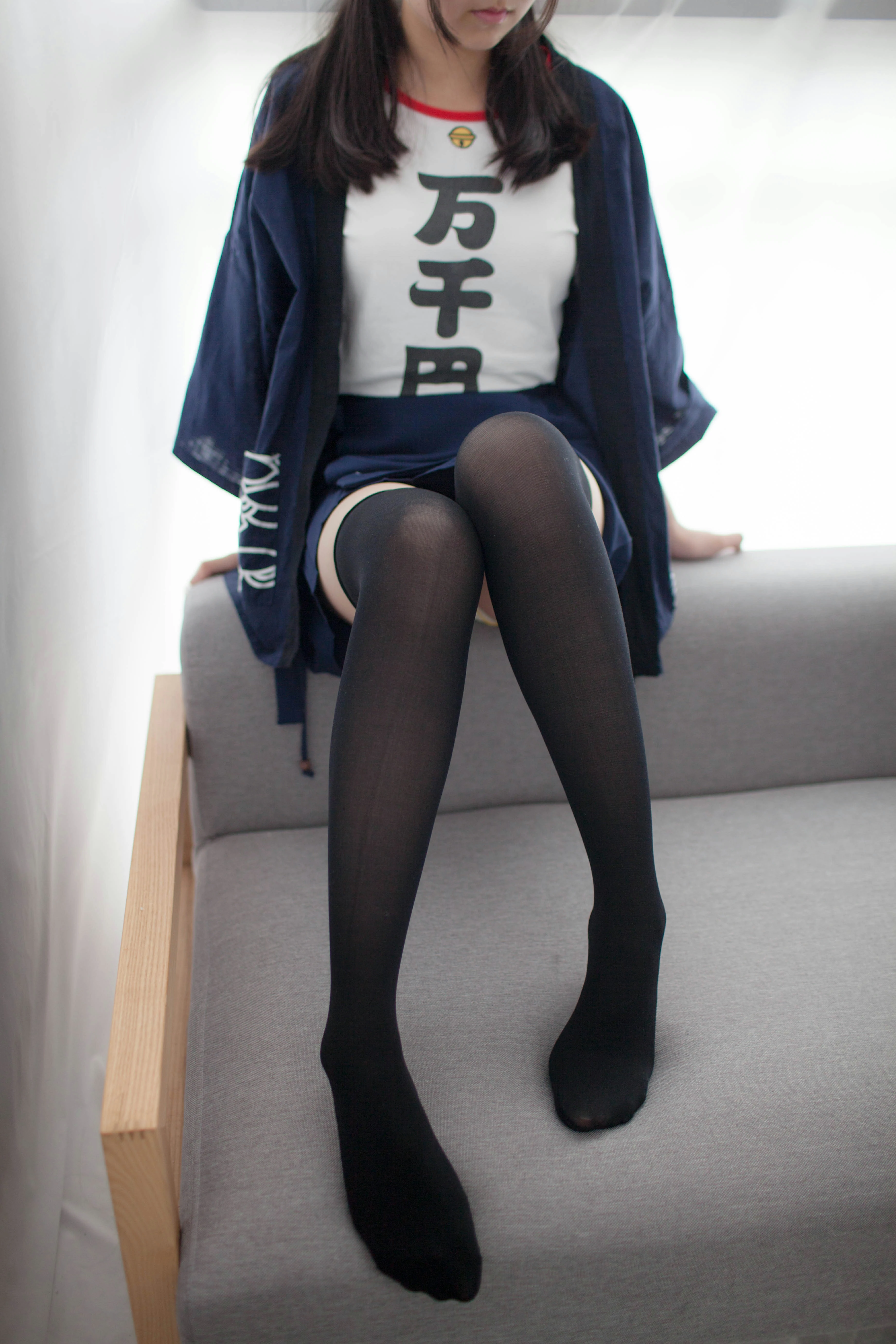 [少女秩序]VOL.006 清纯萝莉小学妹 蓝色JK制服与短裙加黑丝美腿性感私房写真集,