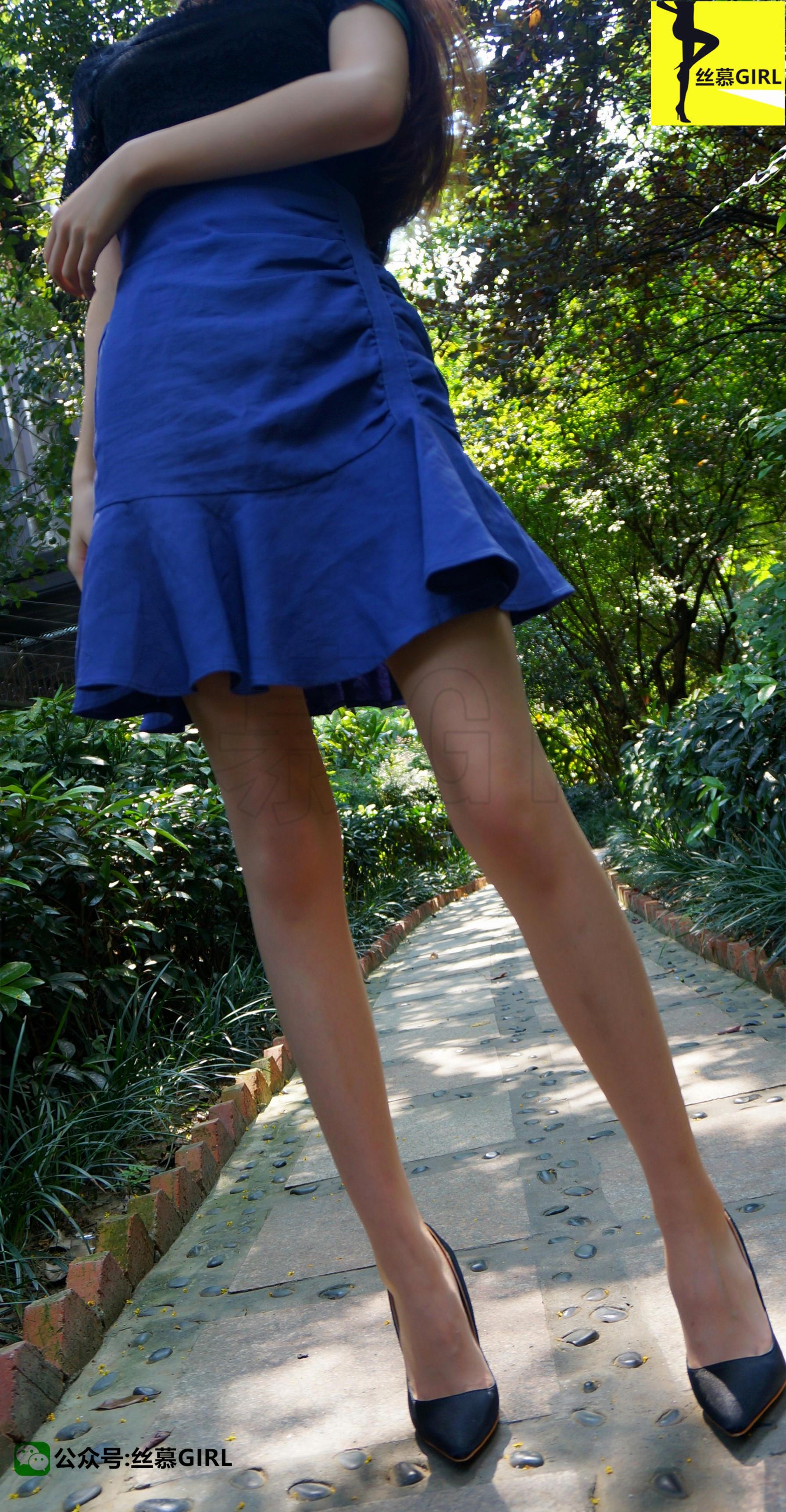 [丝慕GIRL]NO.001 模特：秋秋 《夏天尾巴上的肉丝》蓝色短裙加肉丝美腿性感写真,