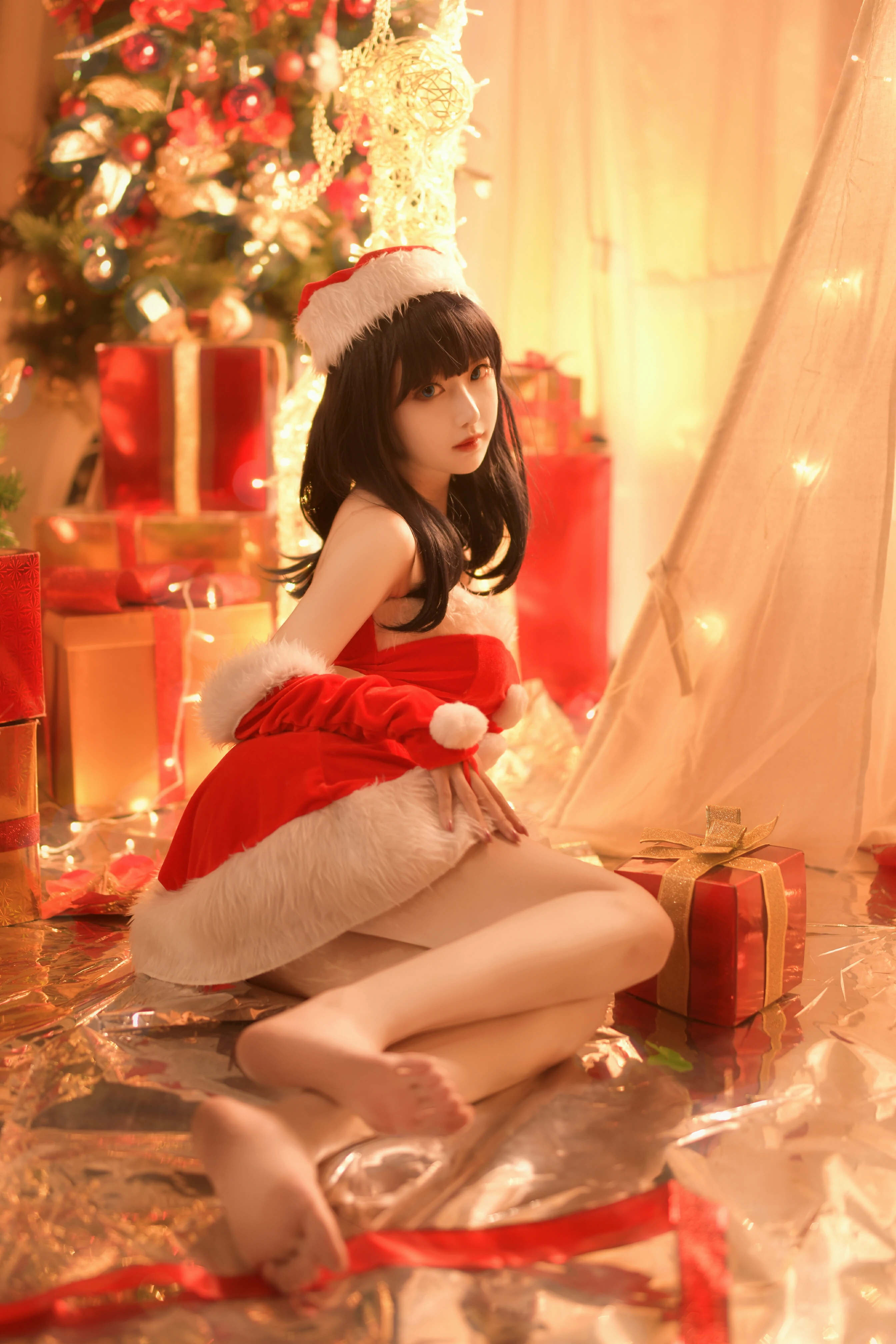 圣诞六花 Shika小鹿鹿 红色情趣圣诞女郎制服加黑丝美腿性感私房写真集,