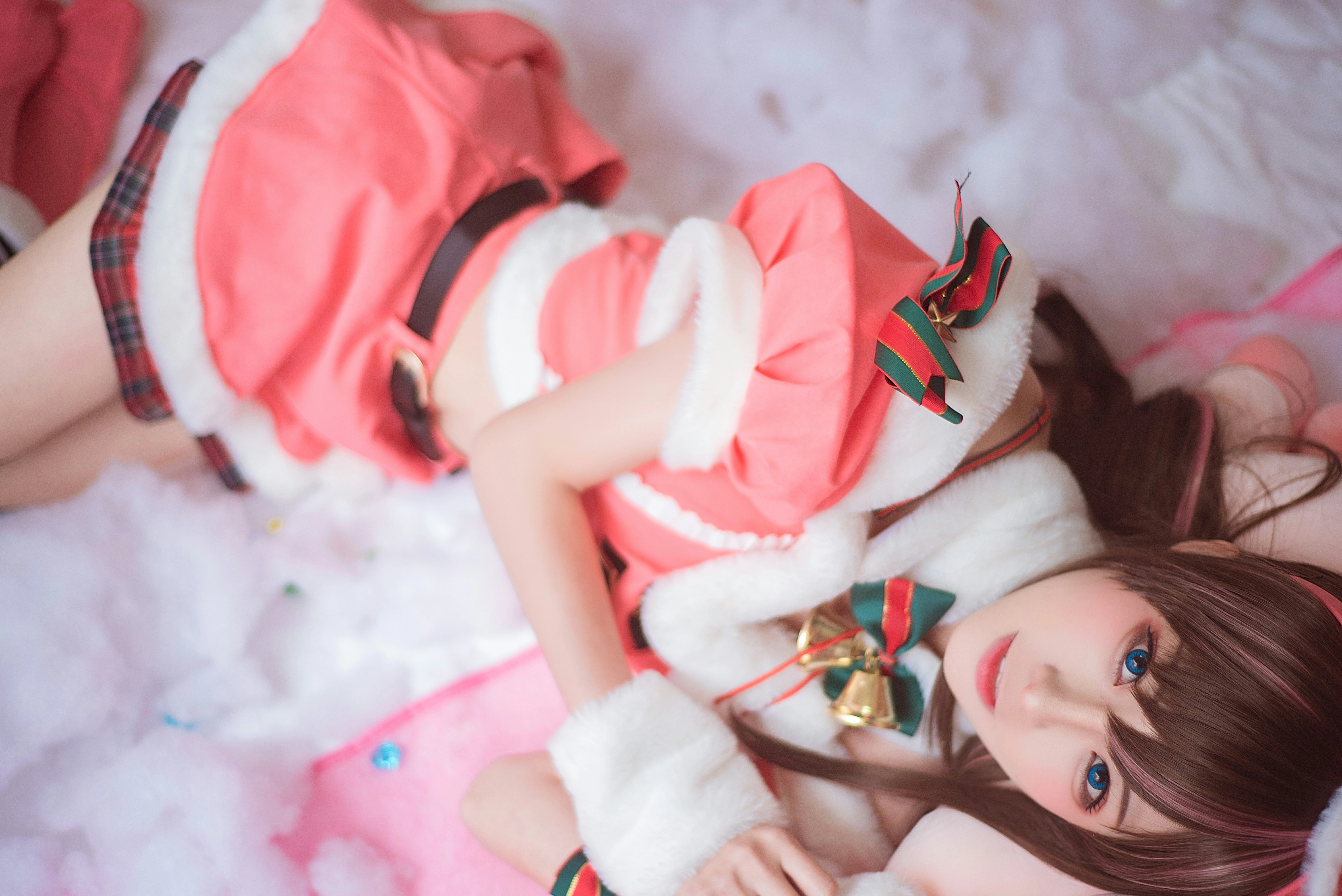 圣诞节 清纯少女 绮太郎Kitaro 粉色圣诞女郎制服与短裙加黑丝美腿私房写真,