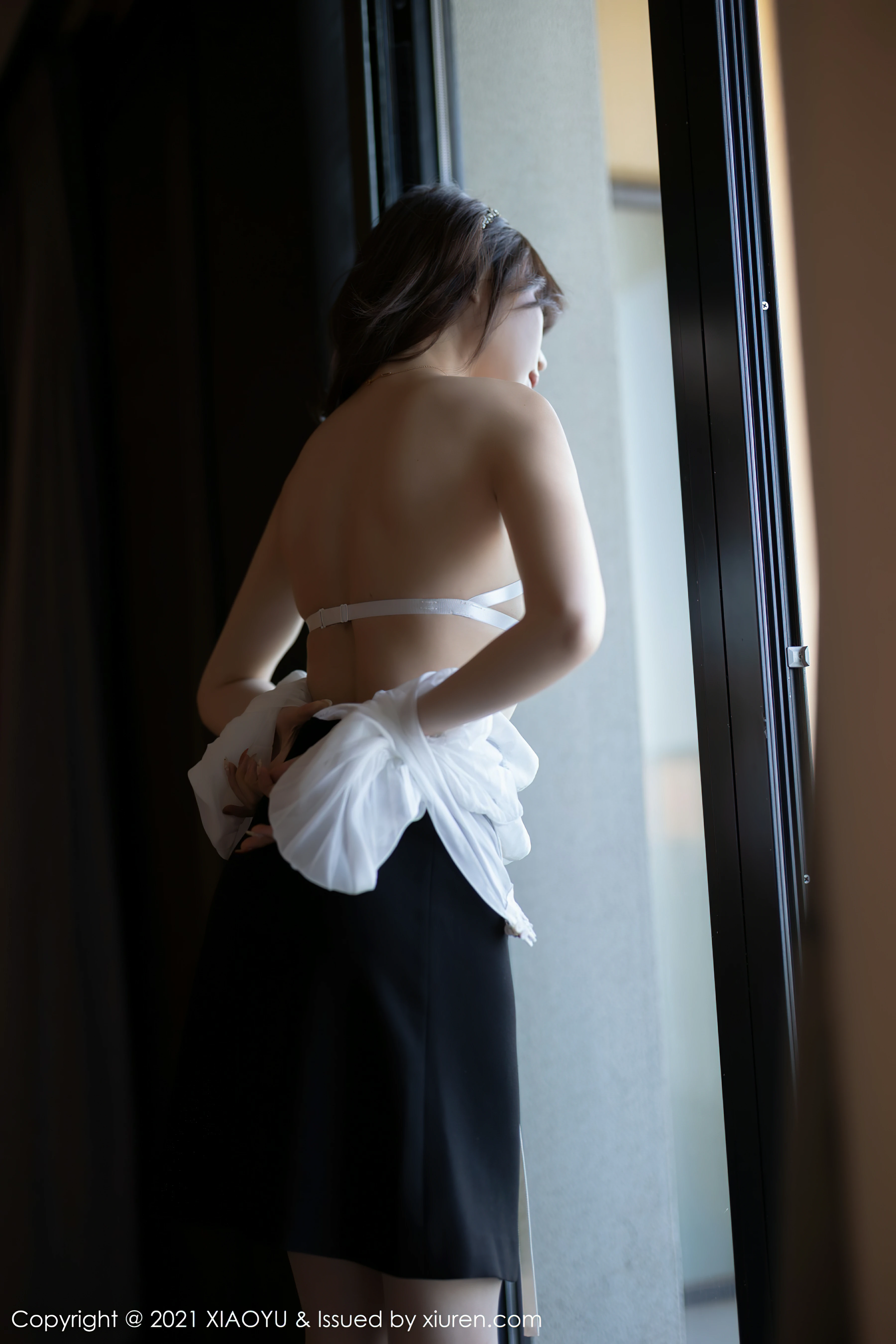 [XIAOYU语画界]YU20210524VOL0534 芝芝Booty 黑色短裙与蕾丝内衣加肉丝美腿性感私房写真,