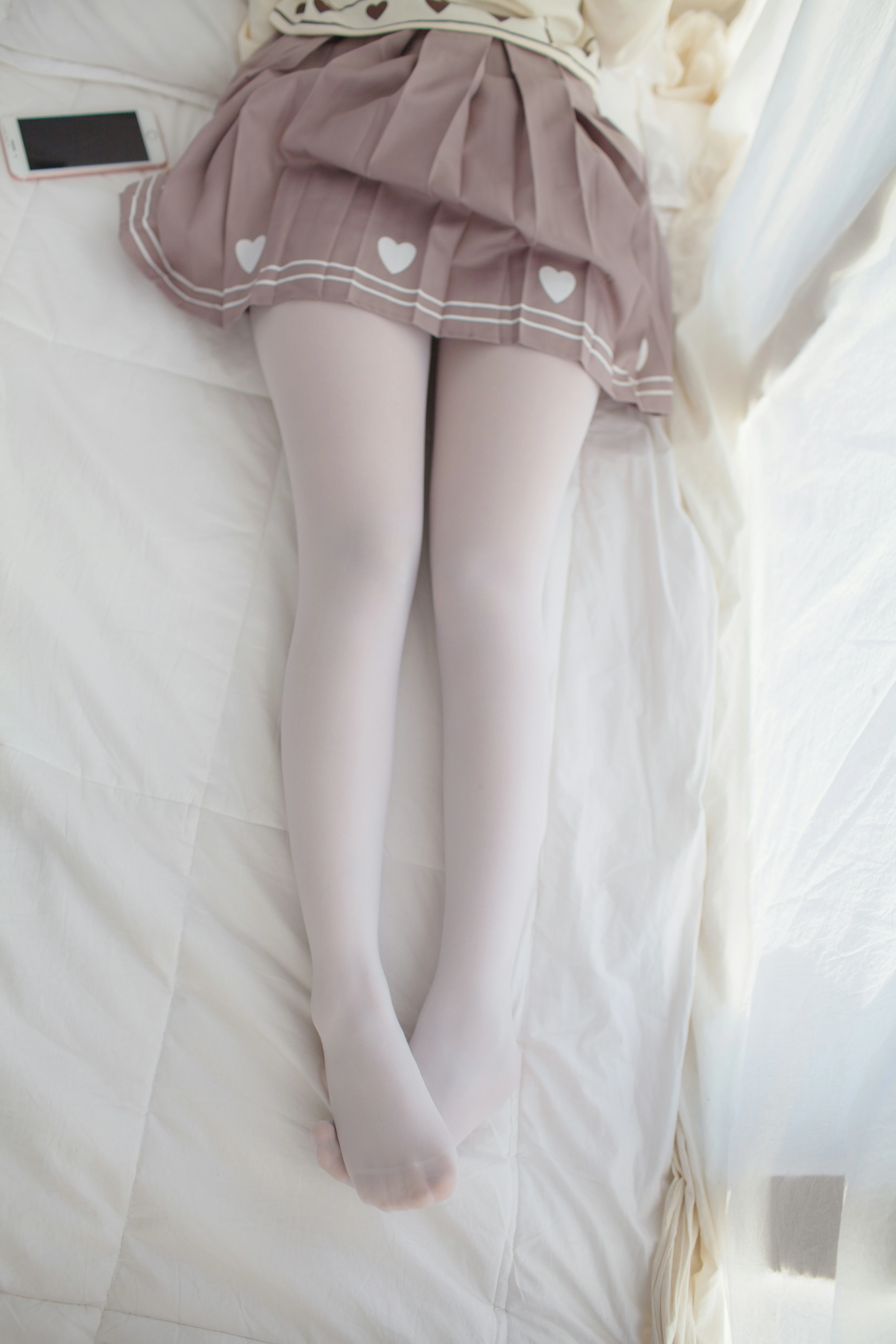 [少女秩序]VOL.012 清纯萝莉小学妹 白色卫衣与粉色短裙加白色丝袜美腿性感私房写真集,