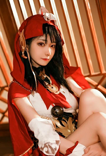 清纯少女 南桃Momoko 红色披肩加白色情趣内衣私房写真
