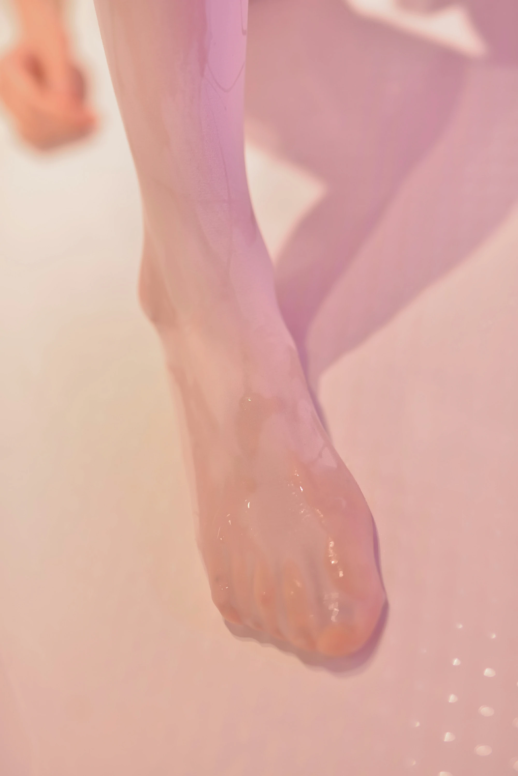 清纯少女 NAGISA魔物喵 性感情趣女护士制服加白色丝袜美腿私房写真集,