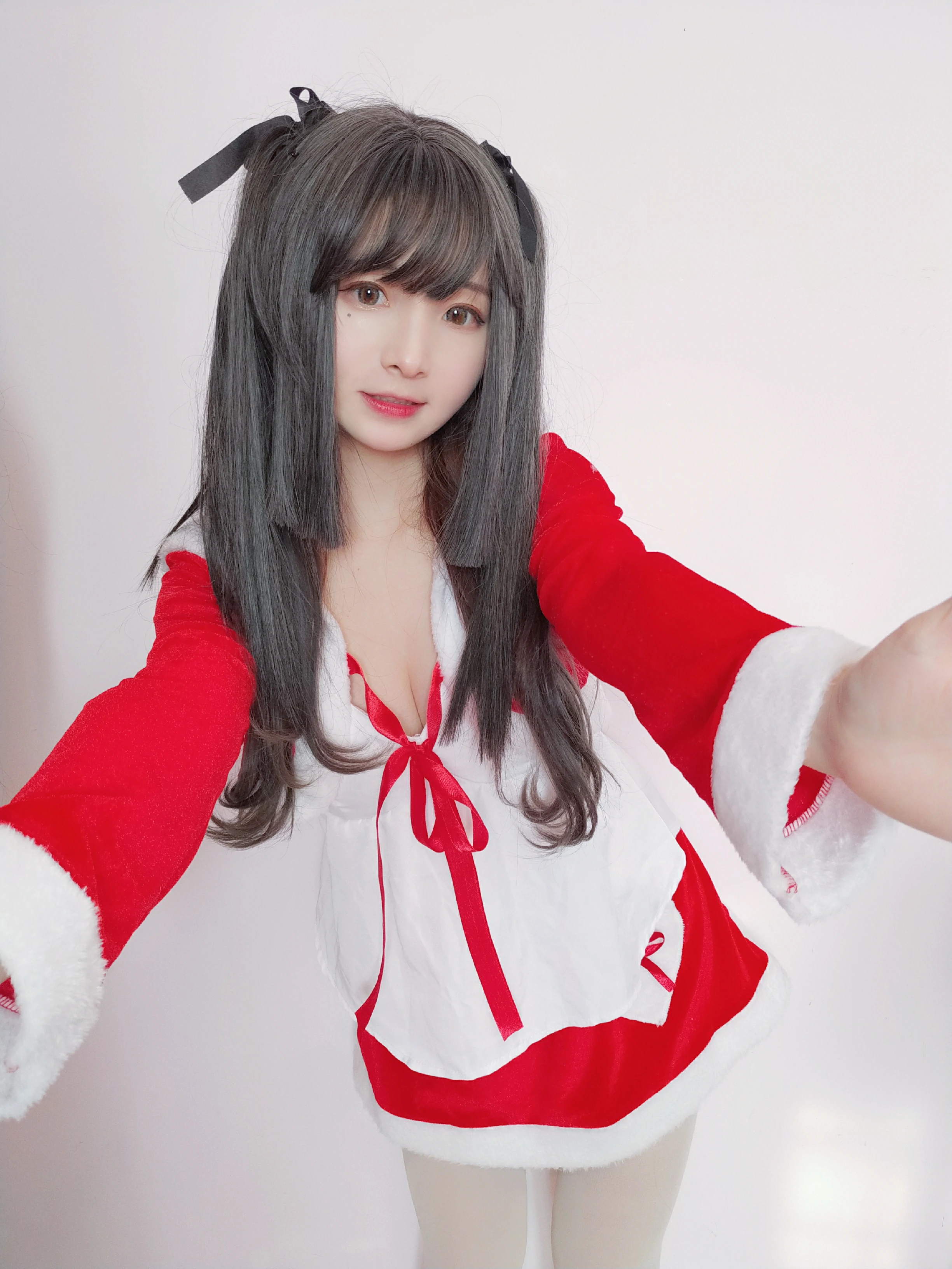 清纯萝莉少女 古川kagura 圣诞节 红色圣诞女郎制服裙加白色丝袜美腿私房写真,