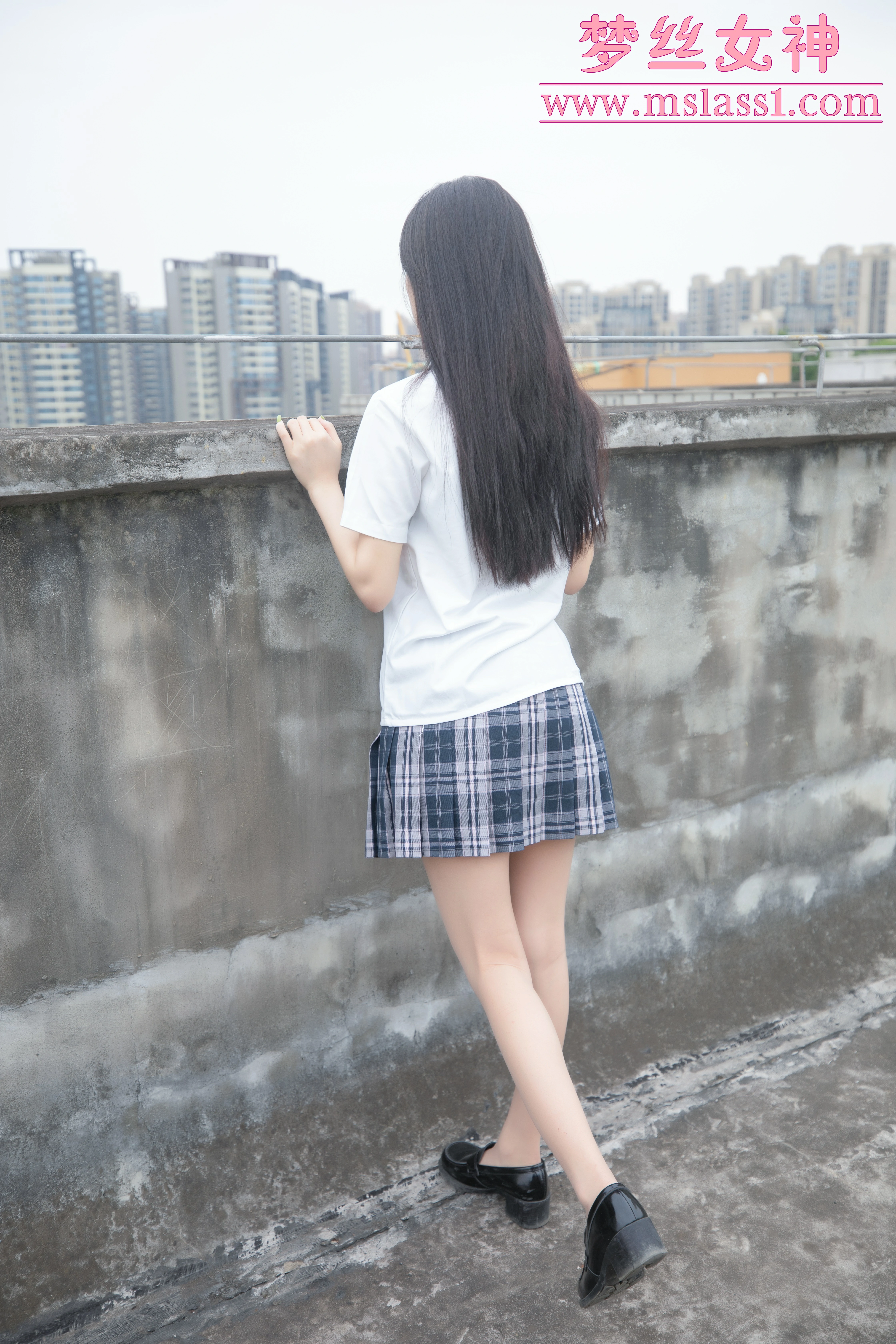 [MSLASS梦丝女神]NO.154 天台JK少女 王娇娇 白色衬衫与格子短裙加肉丝美腿私房写真集,9