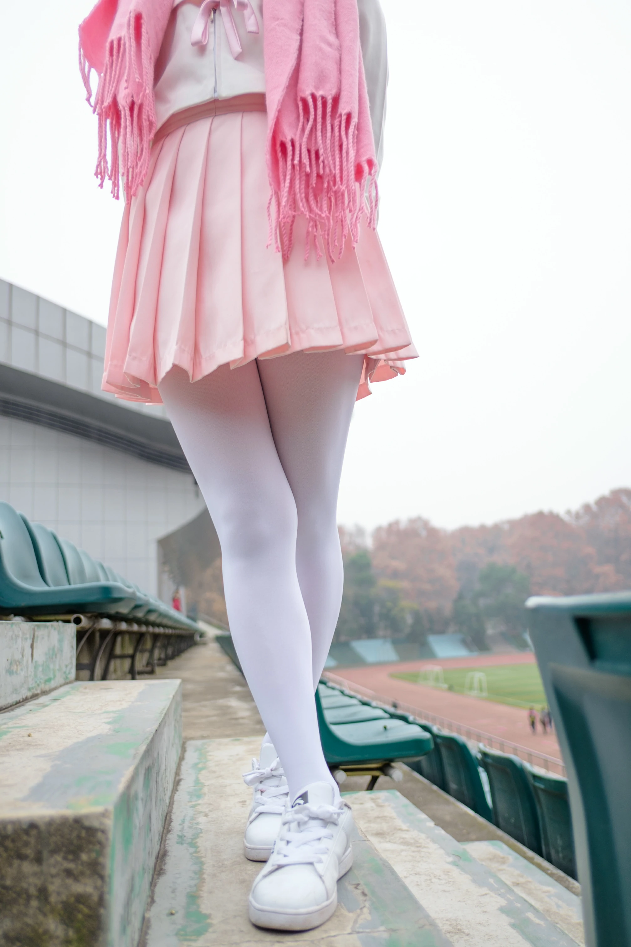 萝莉少女 阿诺不是施瓦辛戈 JK制服与粉色短裙加白色丝袜美腿写真,0018