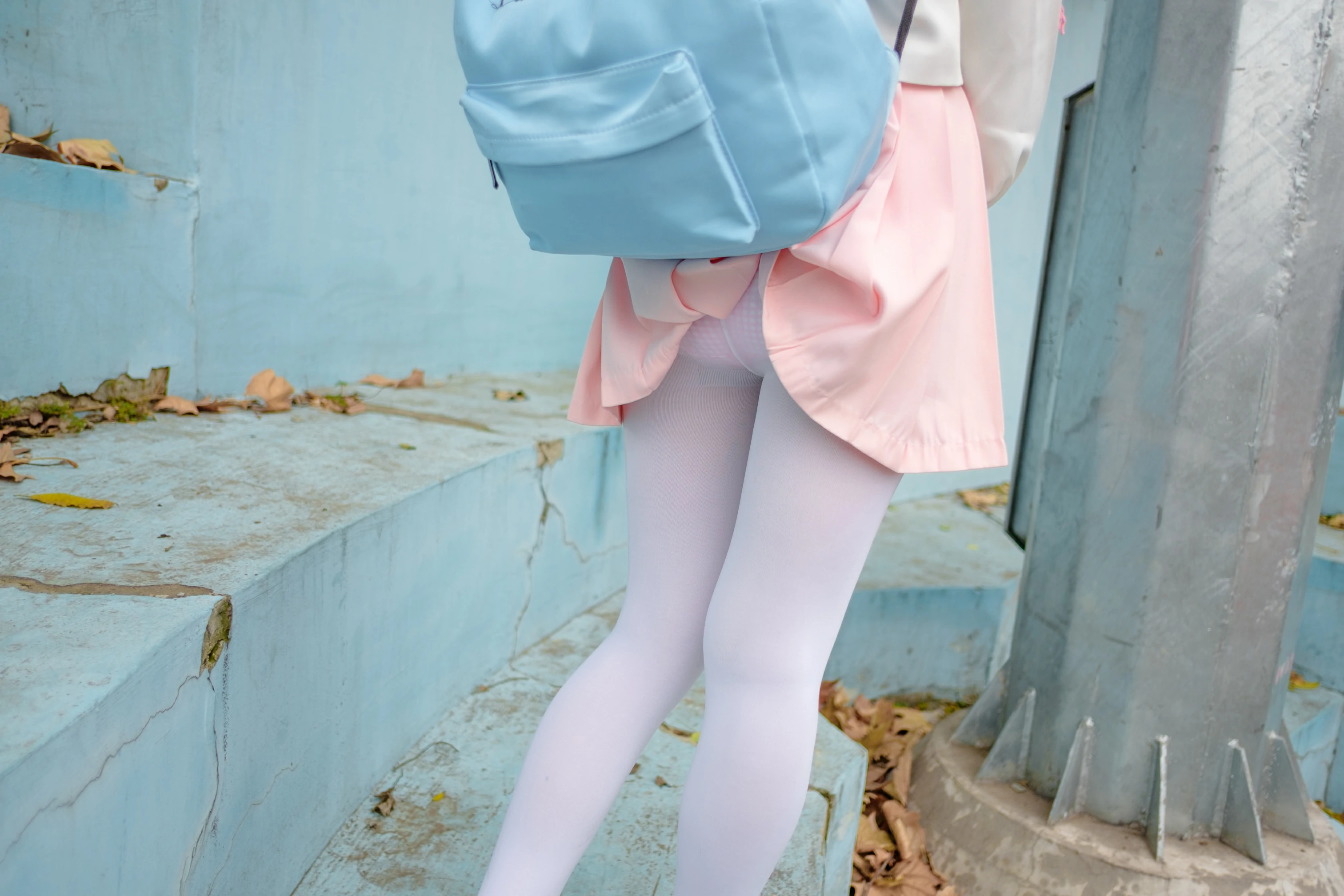 萝莉少女 阿诺不是施瓦辛戈 JK制服与粉色短裙加白色丝袜美腿写真,0029