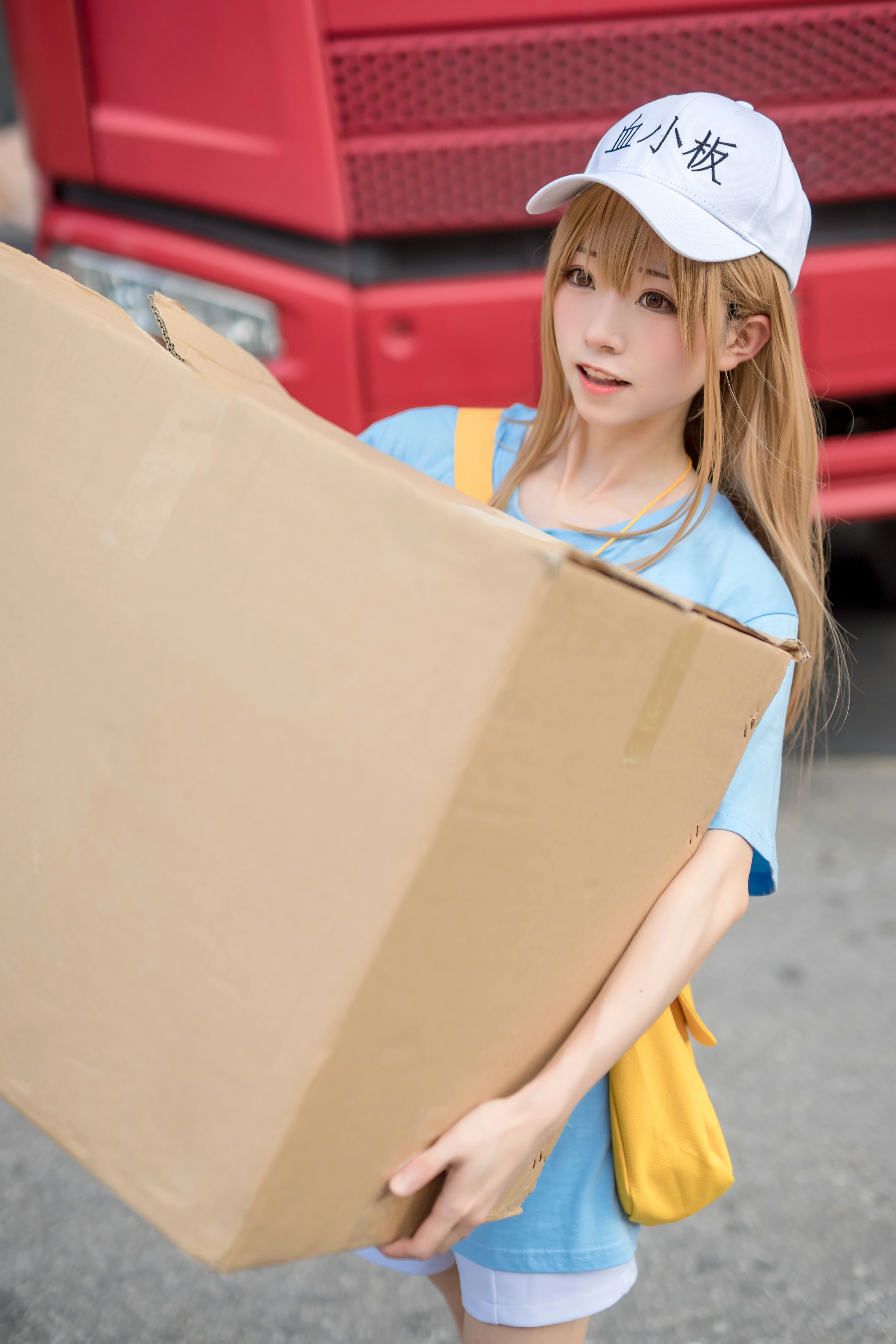 清纯少女快递员 绮太郎Kitaro 血小板 蓝色连身短袖街拍写真,1184