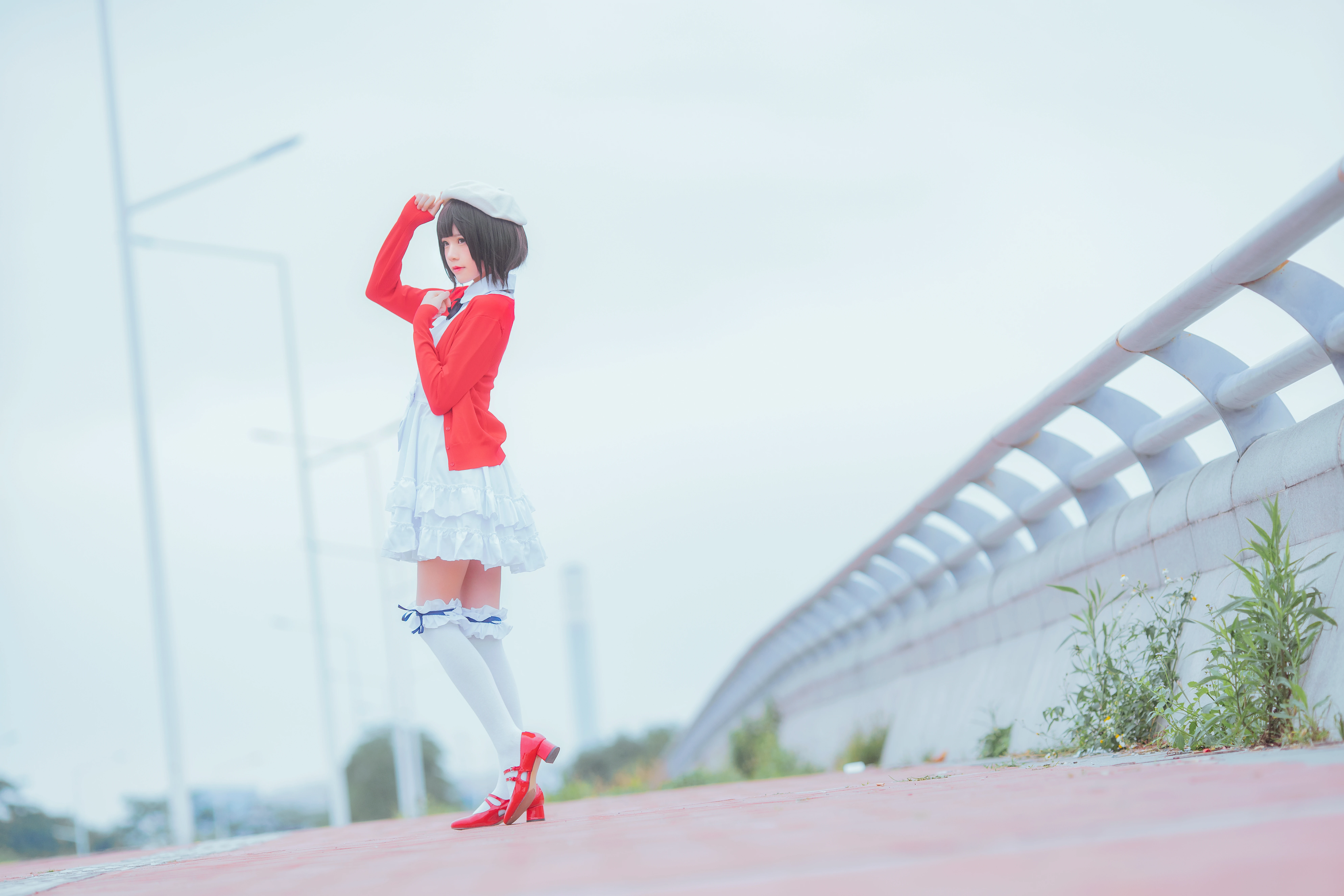 清纯少女 桜桃喵 红色外套与白色连衣裙加白色丝袜美腿街拍写真,0005