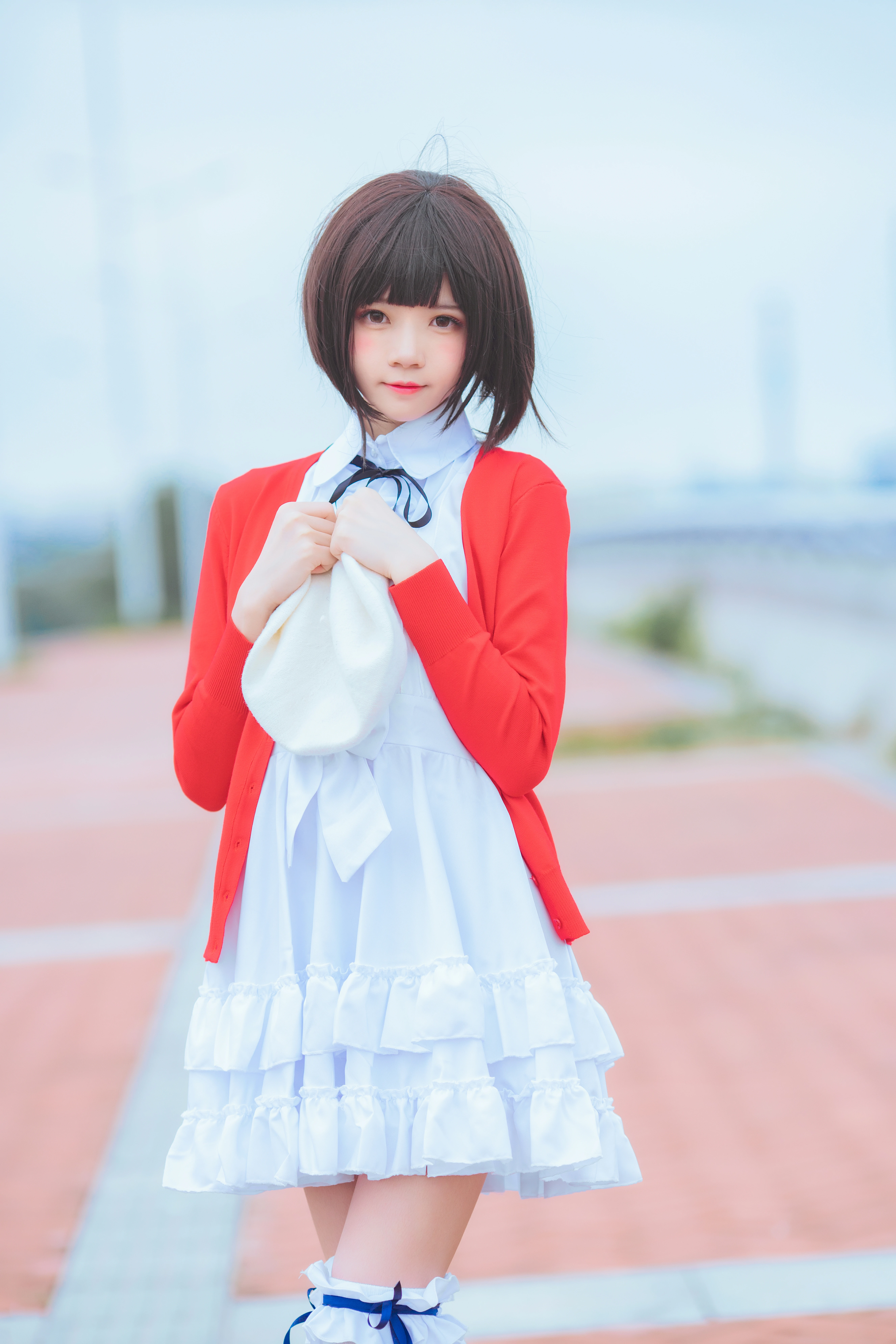 清纯少女 桜桃喵 红色外套与白色连衣裙加白色丝袜美腿街拍写真,0022
