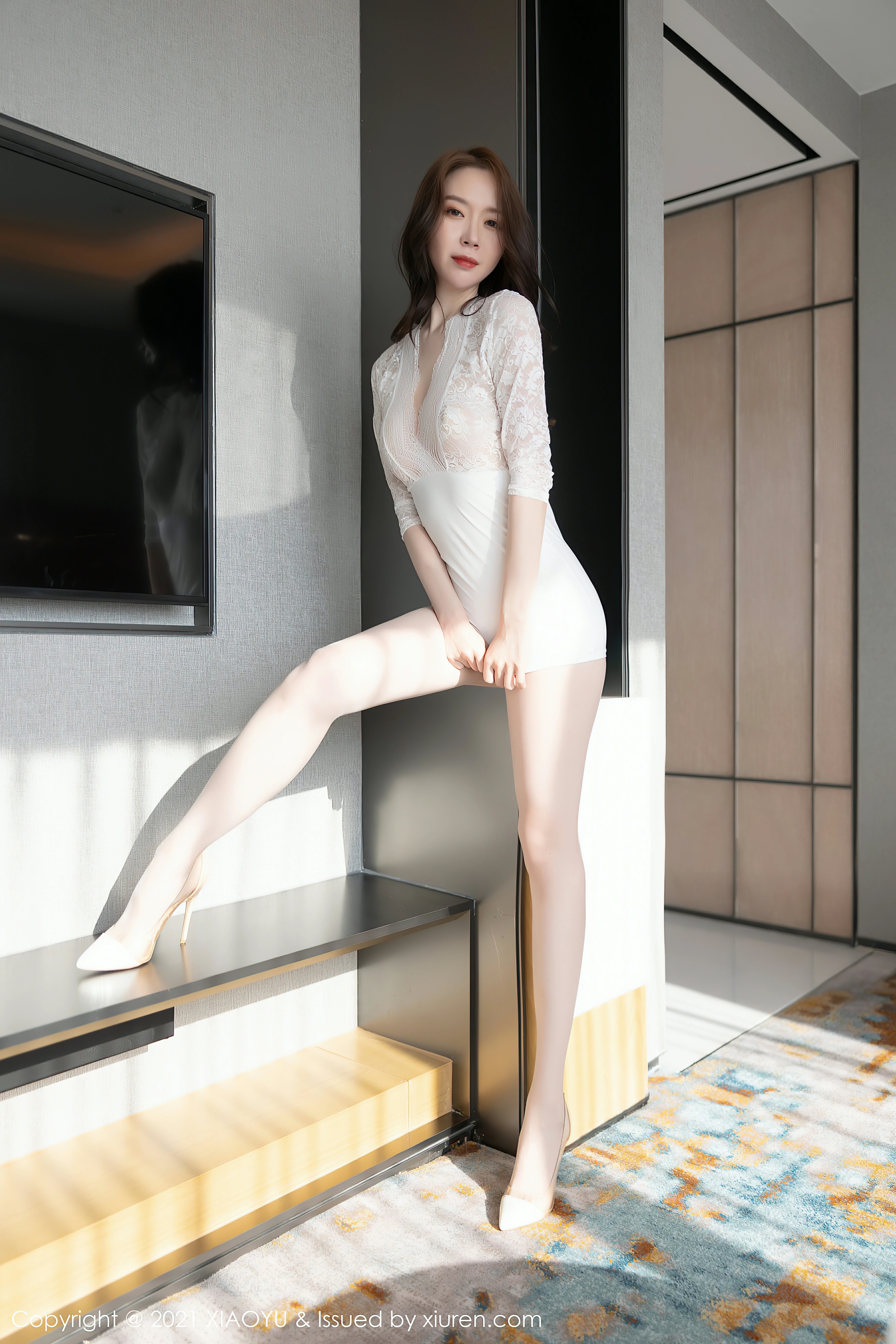 [XIAOYU语画界]YU20210915VOL0615 梦心月 白色紧身连衣裙加肉丝美腿与红色内衣性感私房写真集,0006