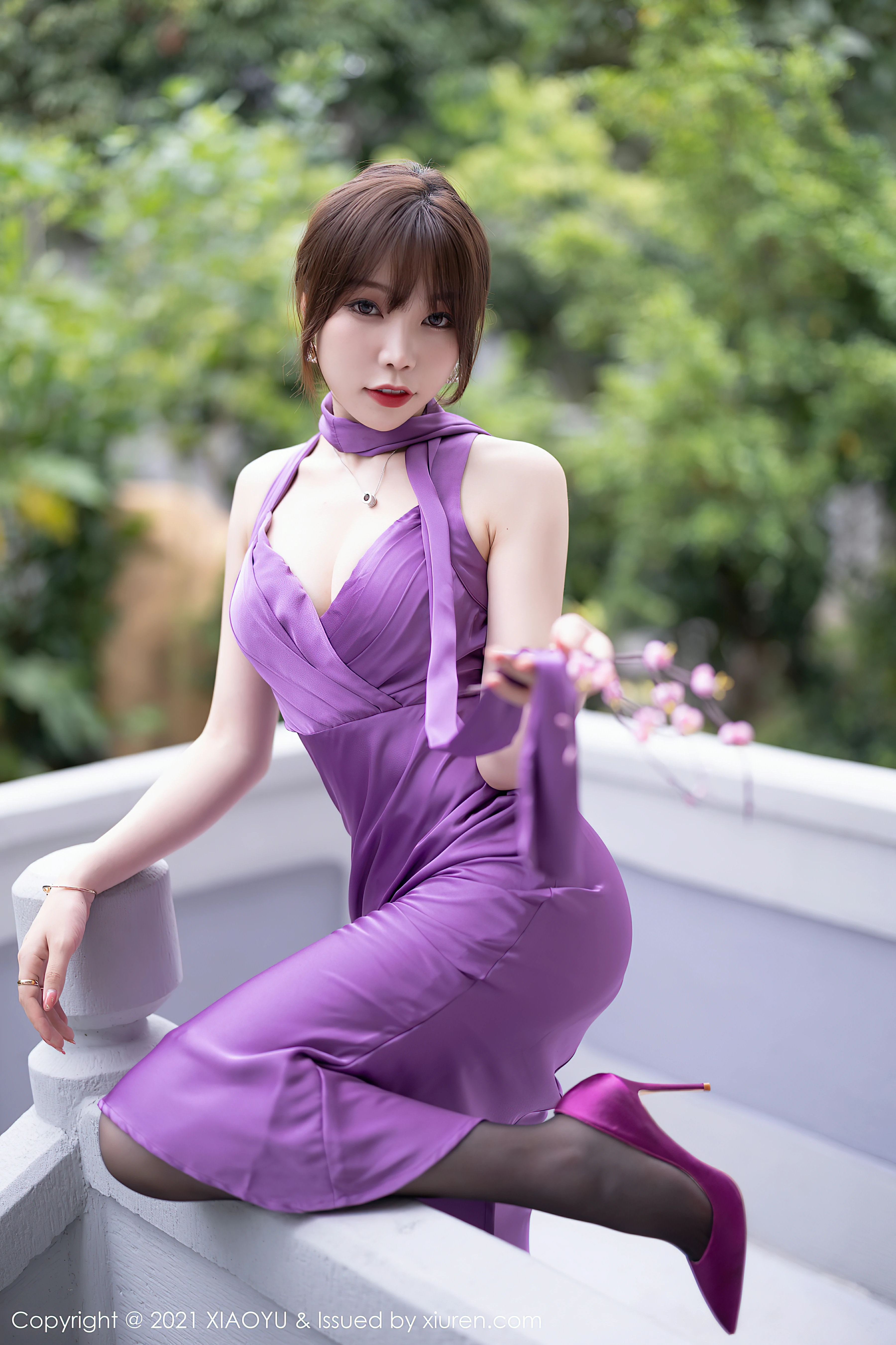 [XIAOYU语画界]YU20211018VOL0634 芝芝Booty 紫色吊带连衣裙与黑色内衣加黑丝美腿性感私房写真集,0019