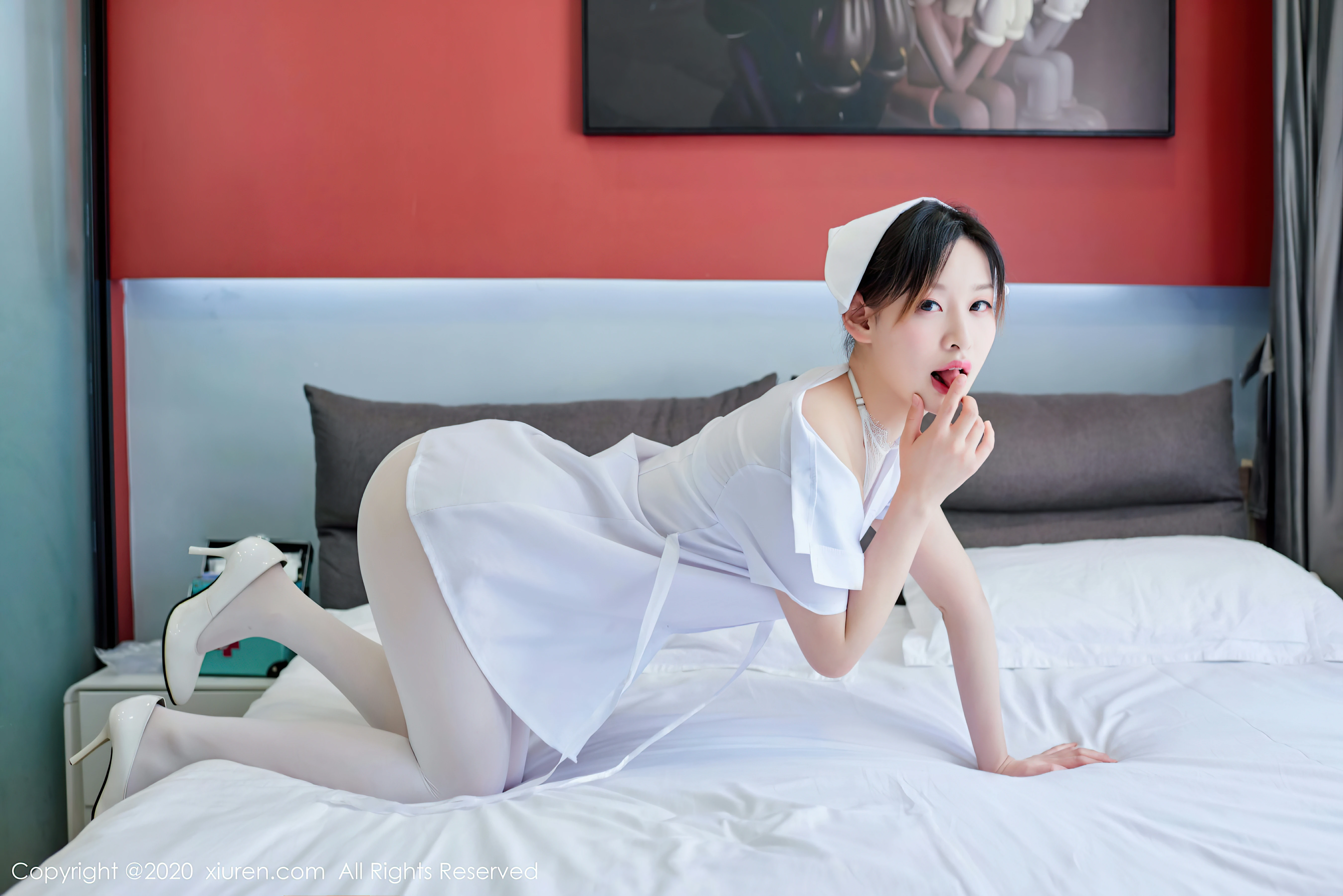 [Xiuren秀人网]XR20201117N02789 性感女护士 范京宜 白色制服加白色丝袜美腿私房写真集,0009