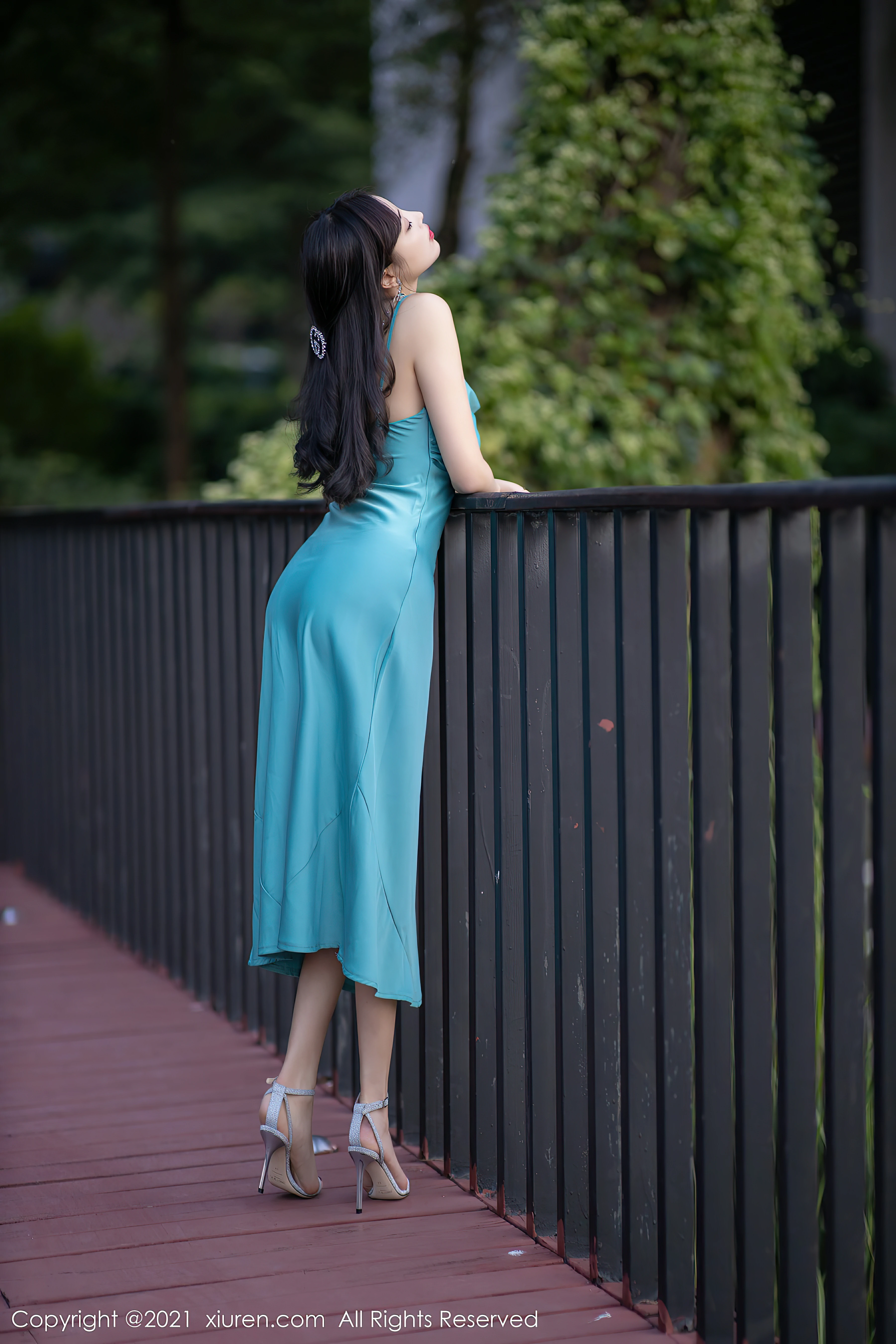 [Xiuren秀人网]XR20210112N02997 杨晨晨sugar 蓝色吊带连衣裙加肉丝美腿性感写真集,0018