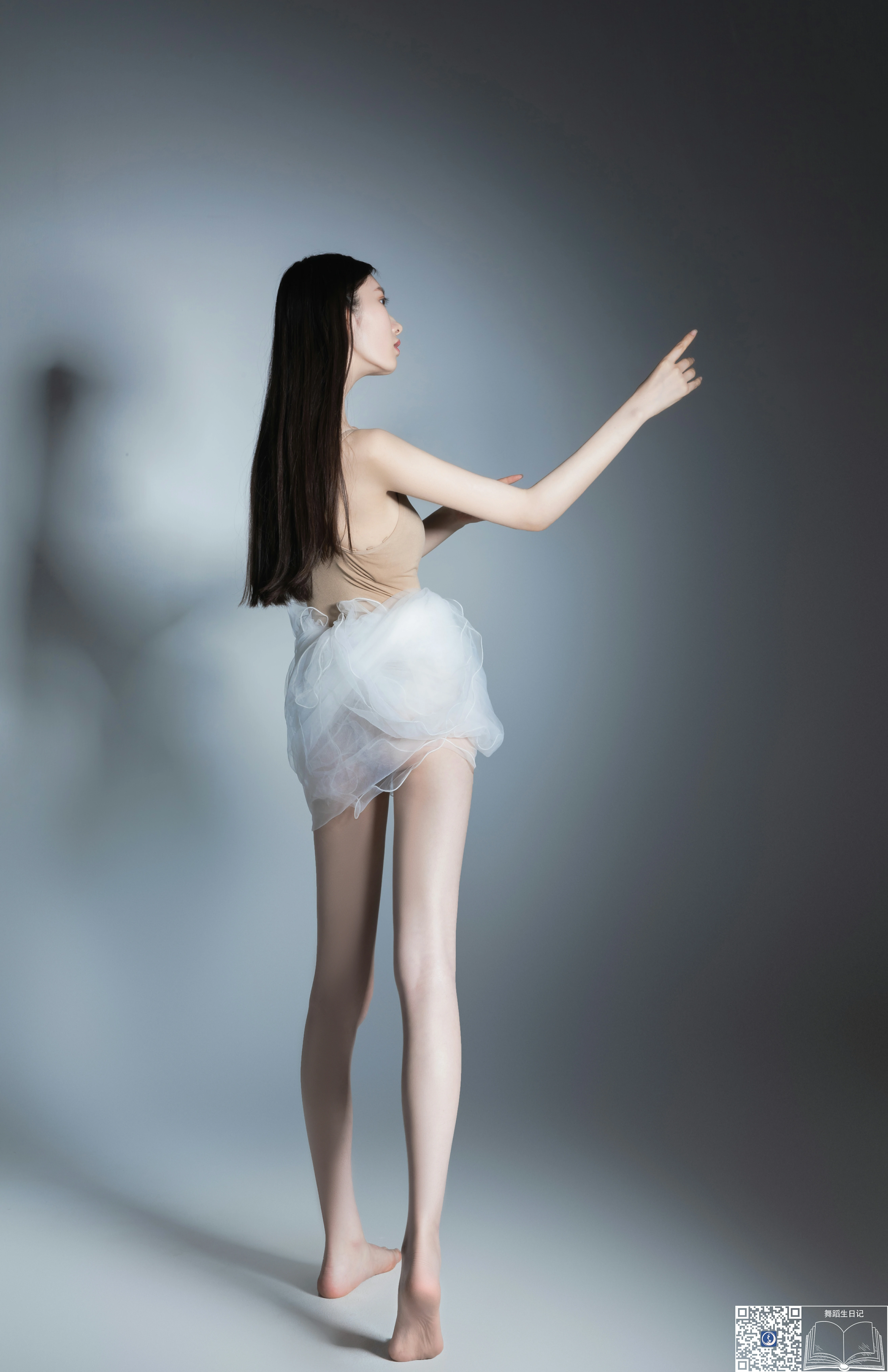 [GALLI嘉丽]舞蹈生日记 017 黛西 黑色透视连及裙与肉色体操制服性感写真集,0020