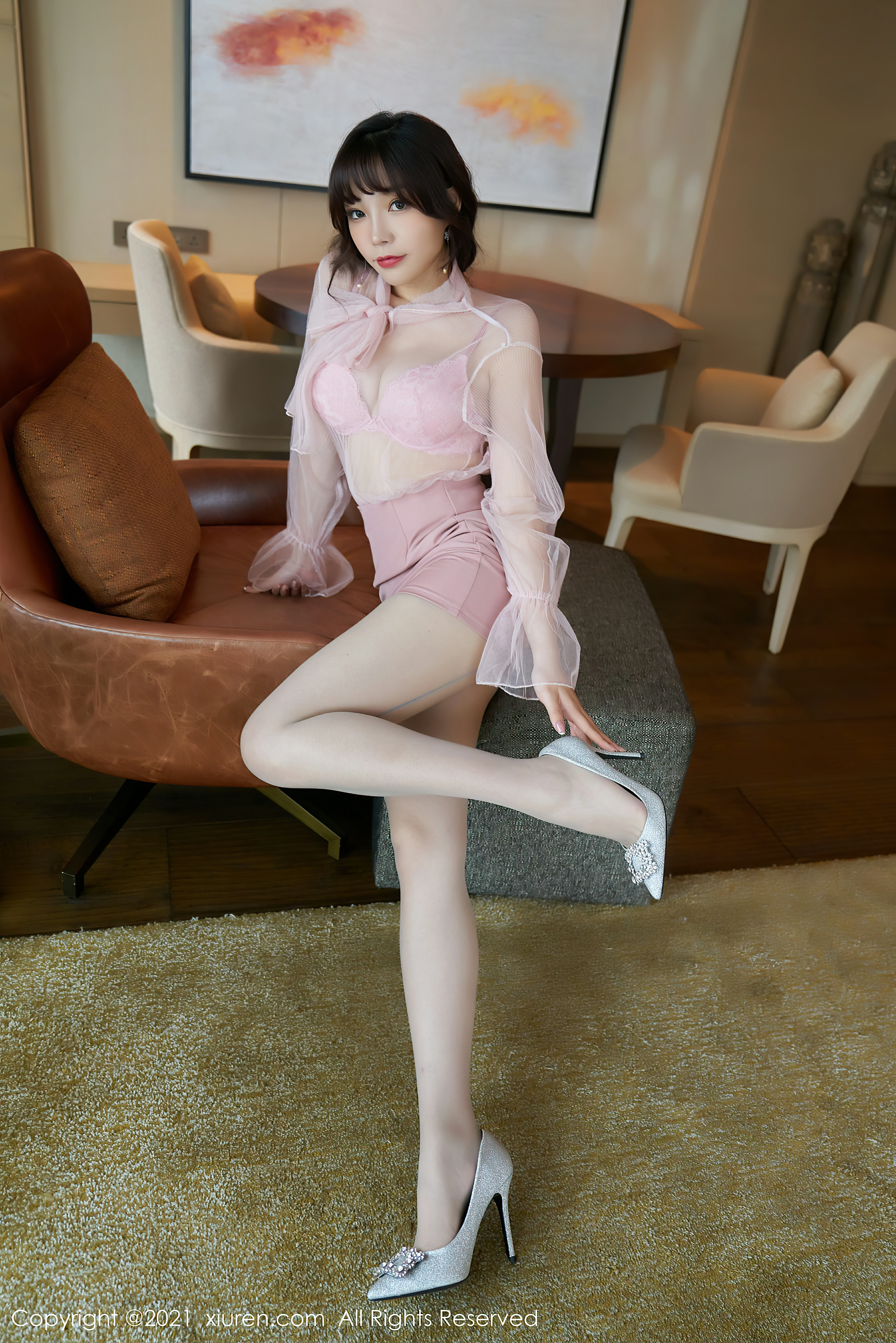 [Xiuren秀人网]XR20210414N03306 芝芝Booty 粉色短裙与内衣加肉丝美腿性感私房写真集,0018