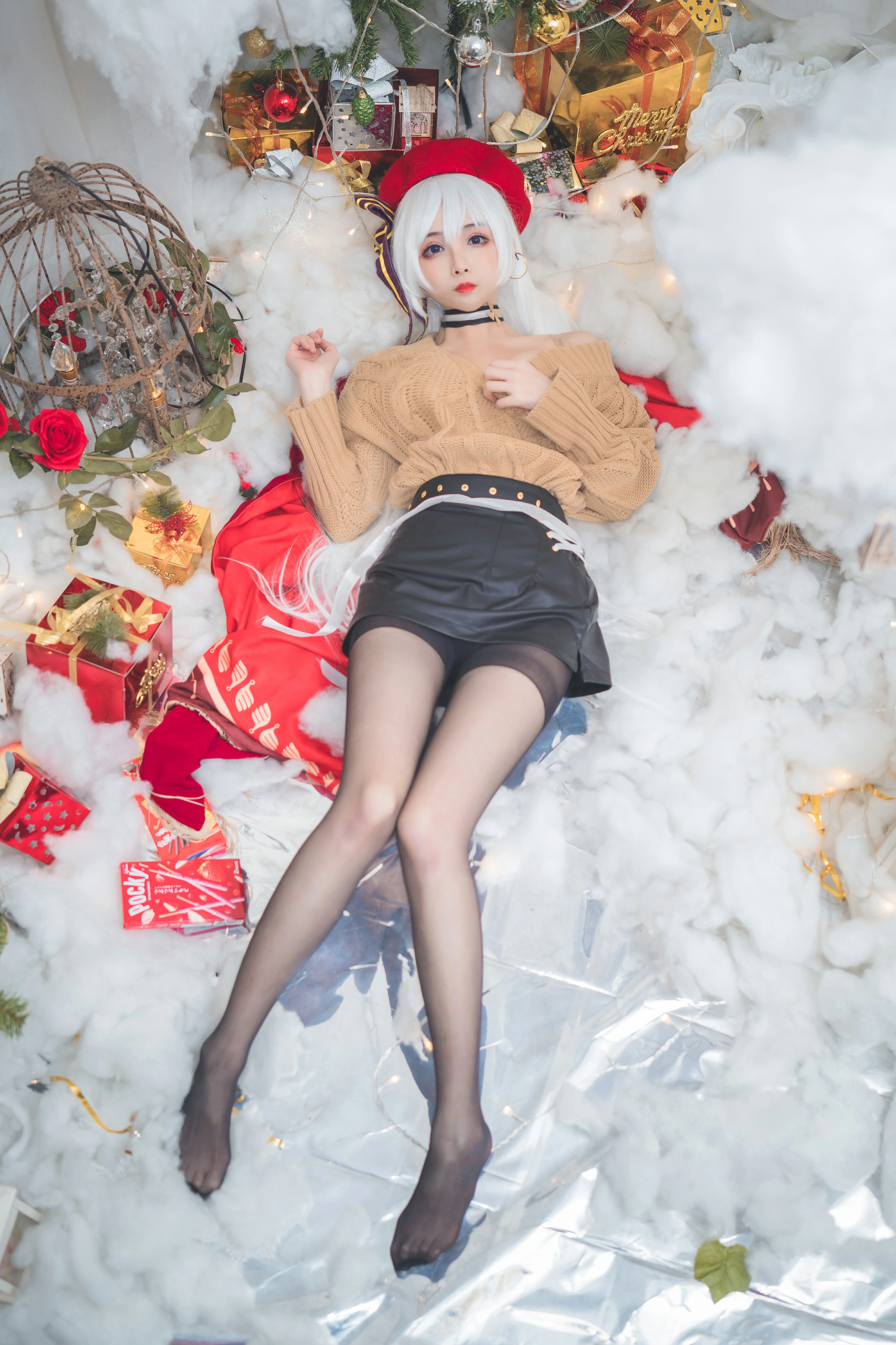 网红性感美女 rioko凉凉子 圣诞贝尔法斯特制服与黑色短裙加黑丝美腿私房写真集,0021
