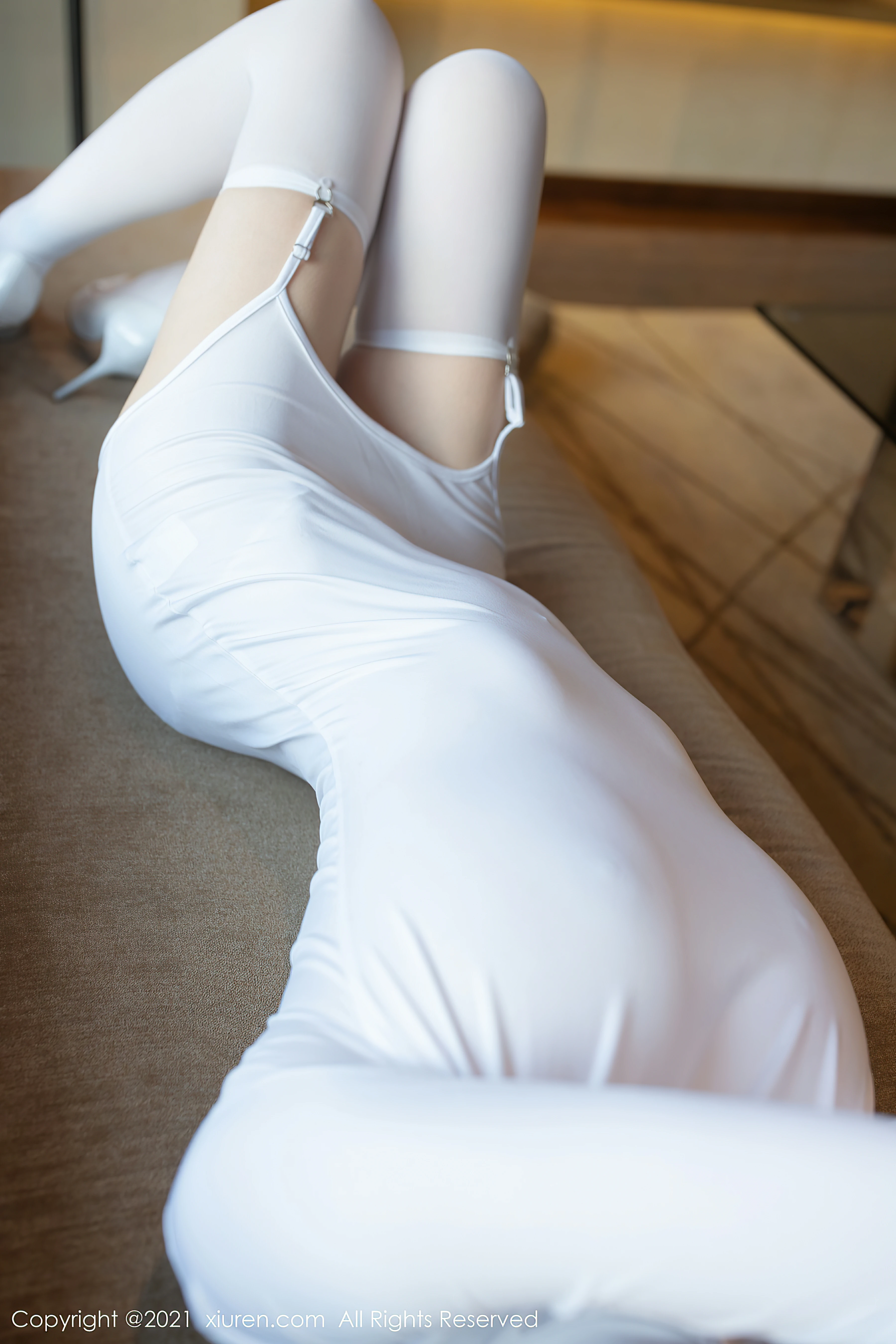 [Xiuren秀人网]XR20210721N03697 安然Maleah 白色紧身连衣裙加丝袜美腿性感私房写真集,0016