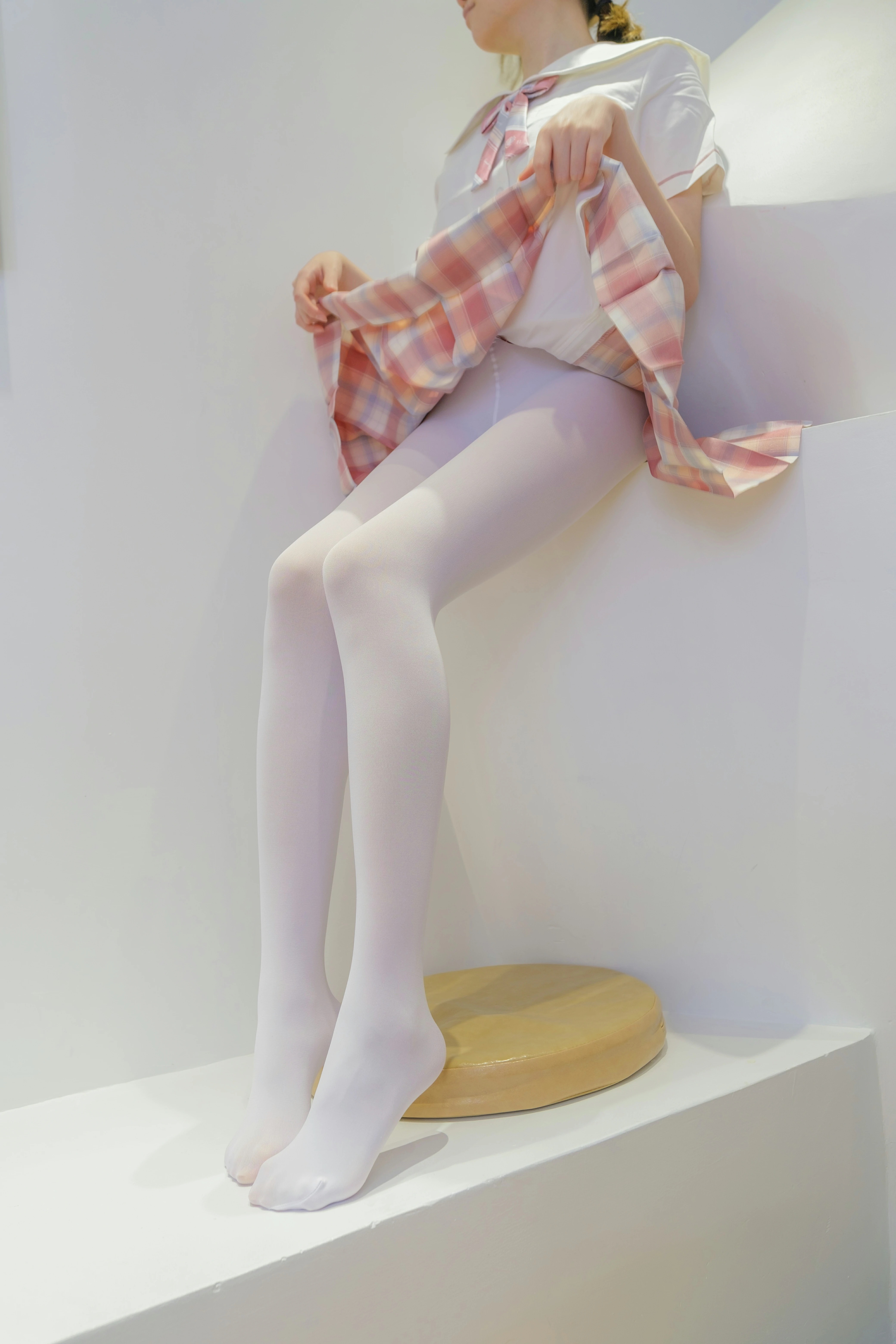 [森萝财团]GZAY3 酒店JK制服小萝莉 白色衬衫与粉色短裙加白色丝袜美腿性感私房写真集,0012