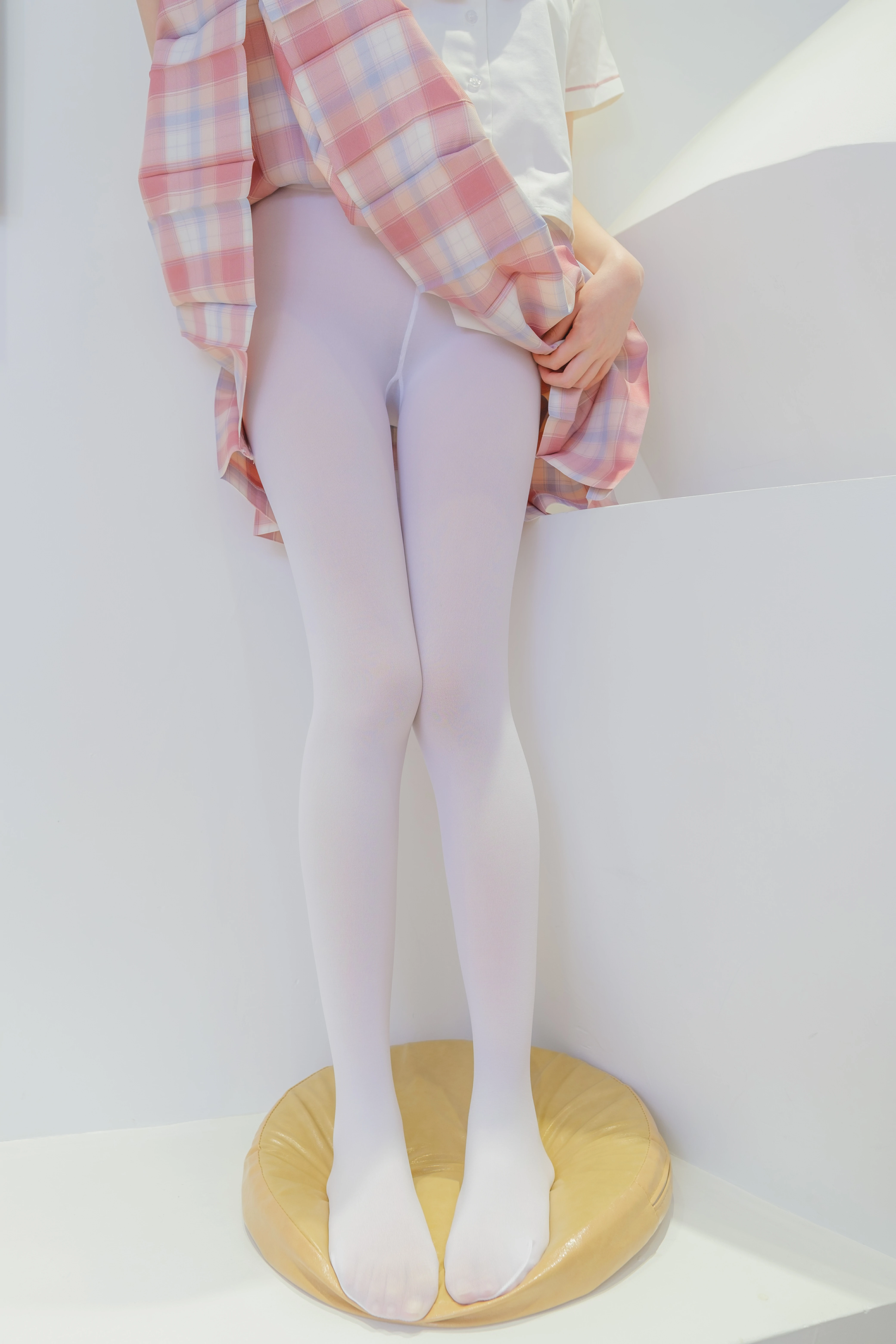 [森萝财团]GZAY3 酒店JK制服小萝莉 白色衬衫与粉色短裙加白色丝袜美腿性感私房写真集,0014
