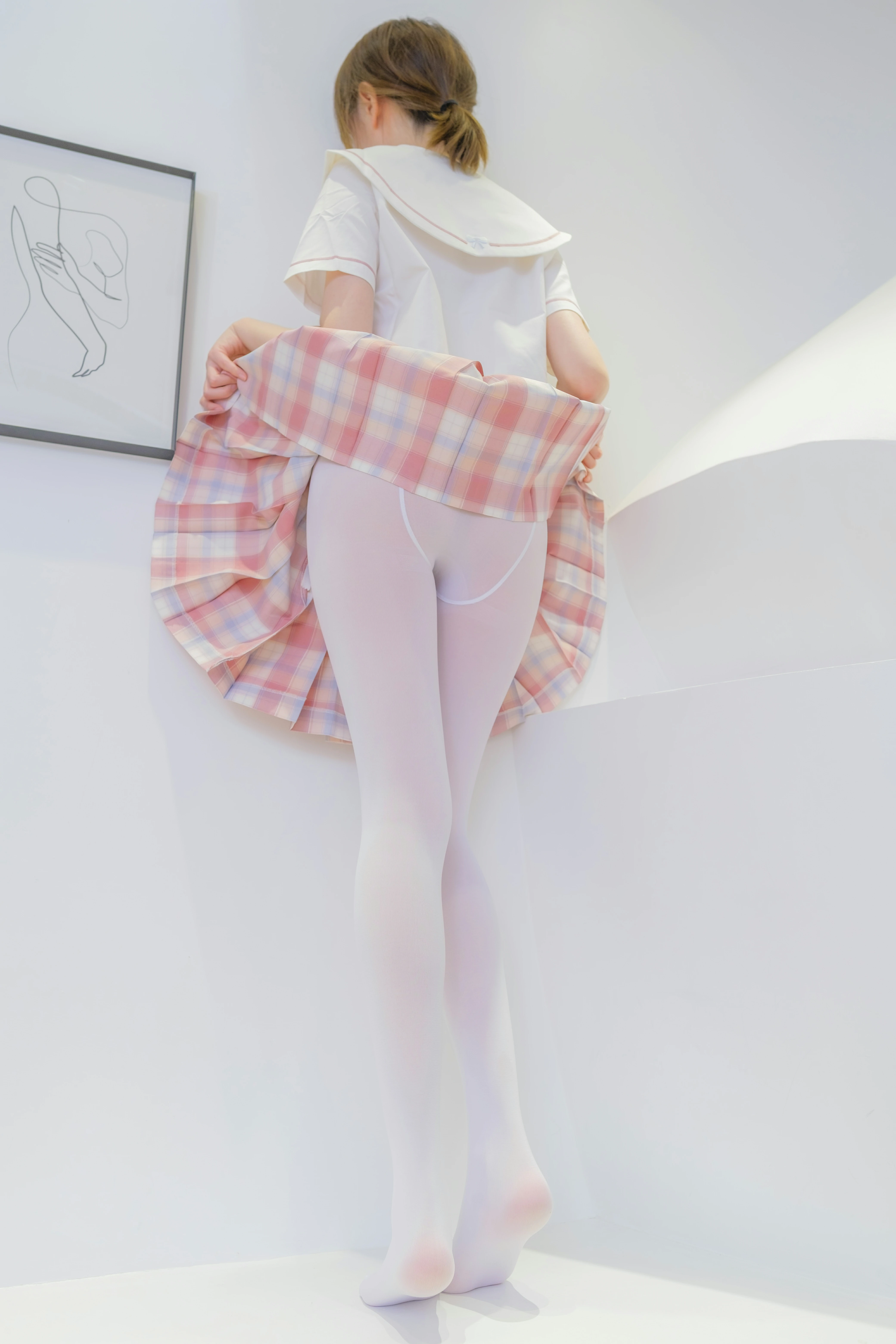 [森萝财团]GZAY3 酒店JK制服小萝莉 白色衬衫与粉色短裙加白色丝袜美腿性感私房写真集,0016
