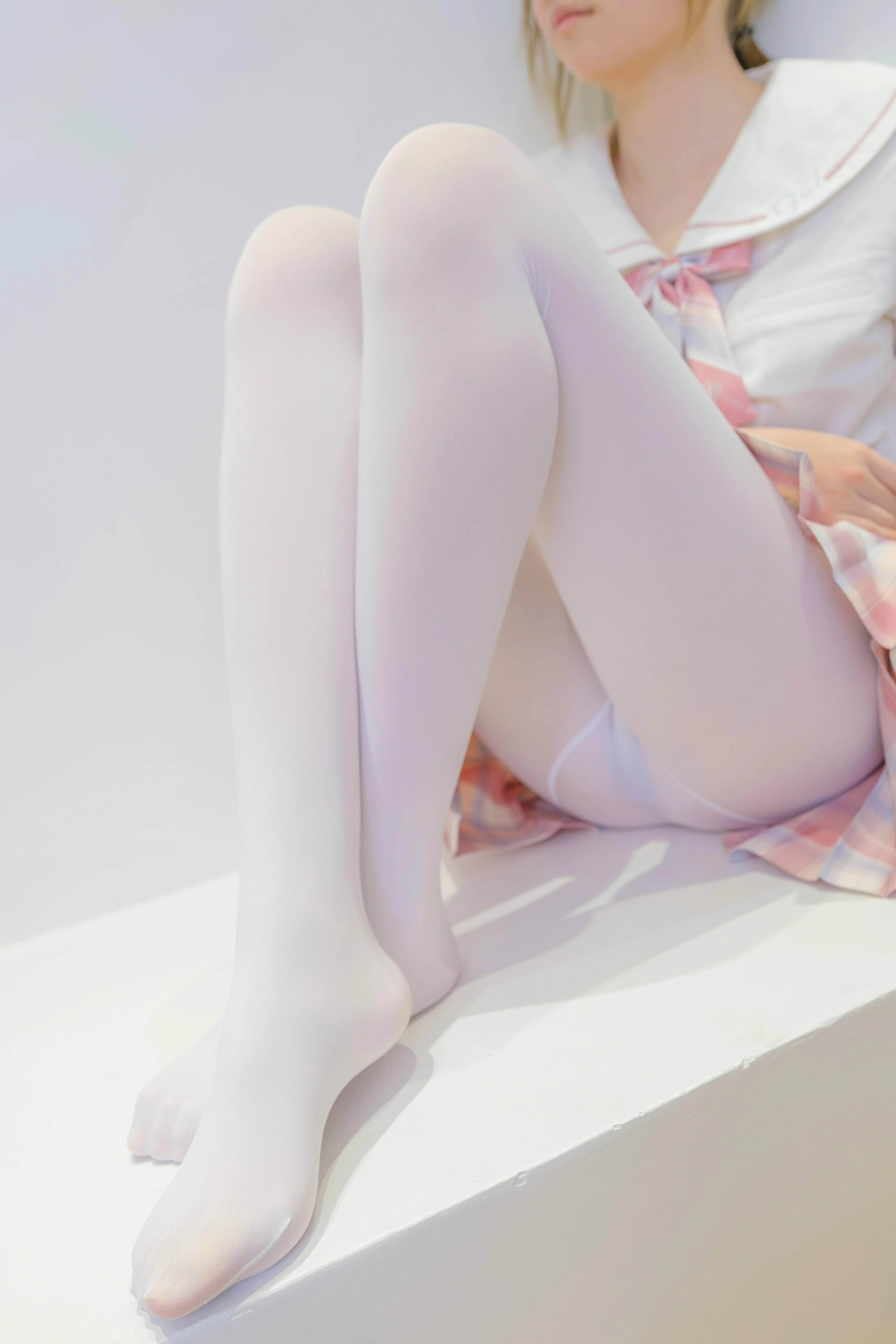 [森萝财团]GZAY3 酒店JK制服小萝莉 白色衬衫与粉色短裙加白色丝袜美腿性感私房写真集,0021