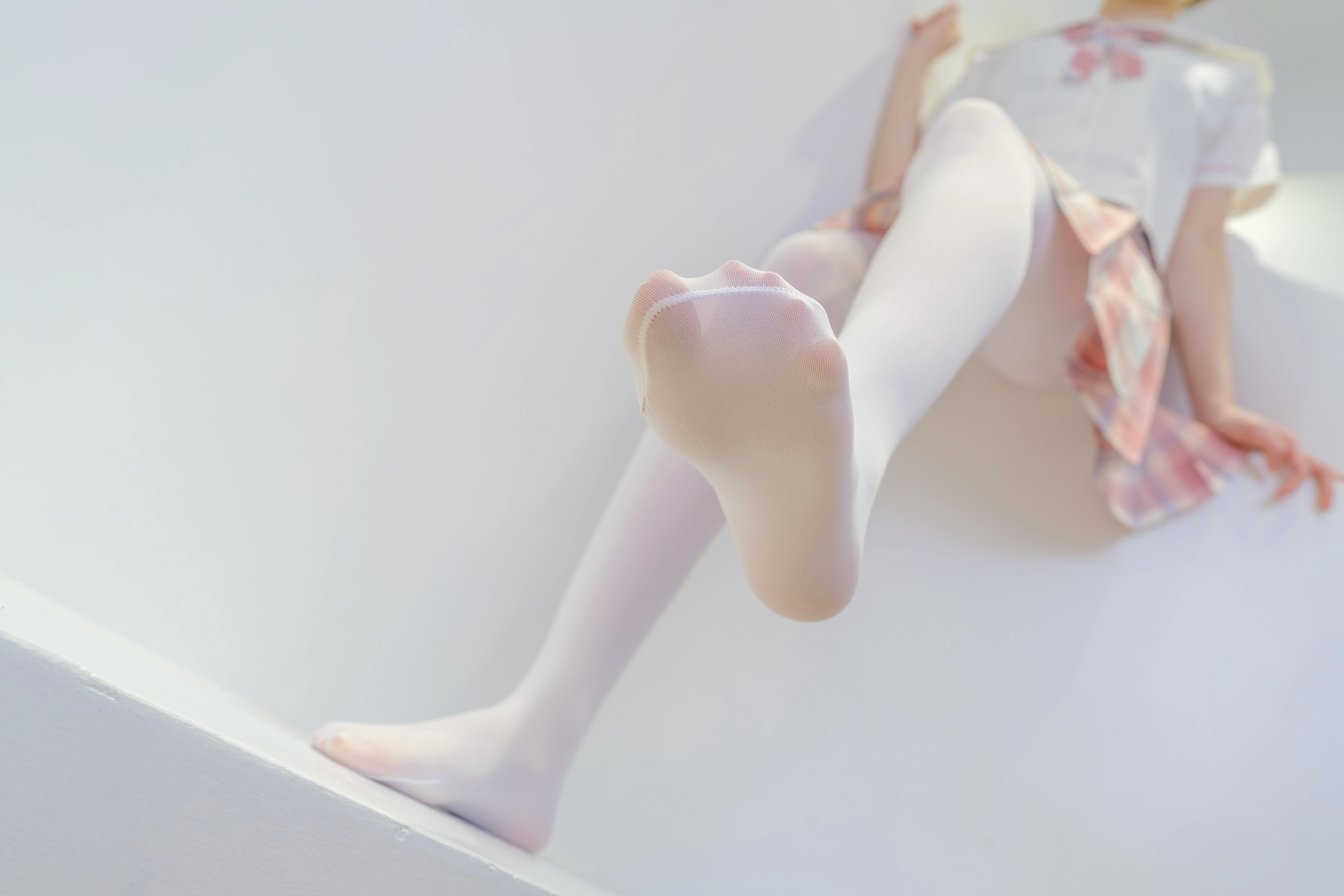 [森萝财团]GZAY3 酒店JK制服小萝莉 白色衬衫与粉色短裙加白色丝袜美腿性感私房写真集,0019