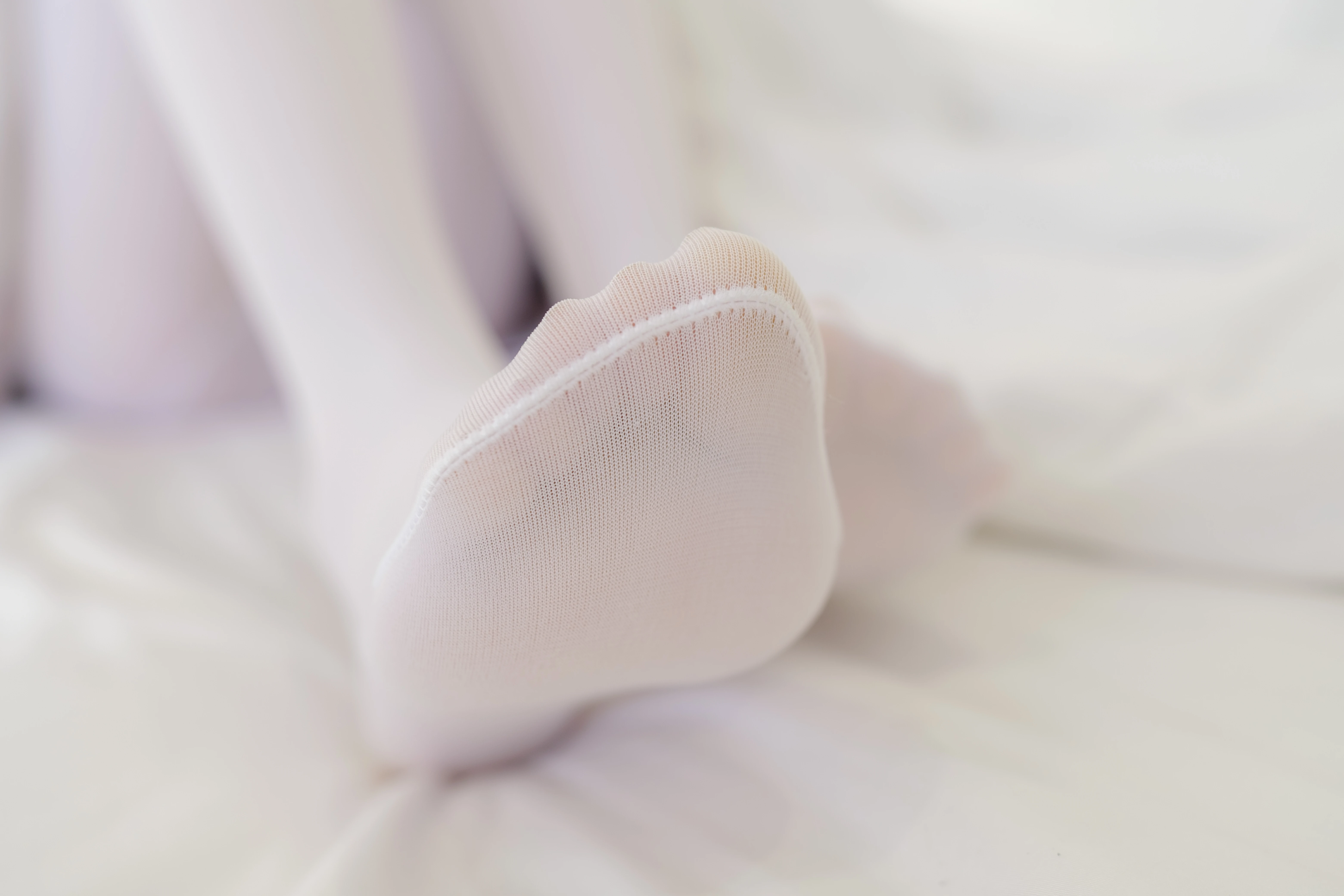 [森萝财团]GZAY3 酒店JK制服小萝莉 白色衬衫与粉色短裙加白色丝袜美腿性感私房写真集,0030