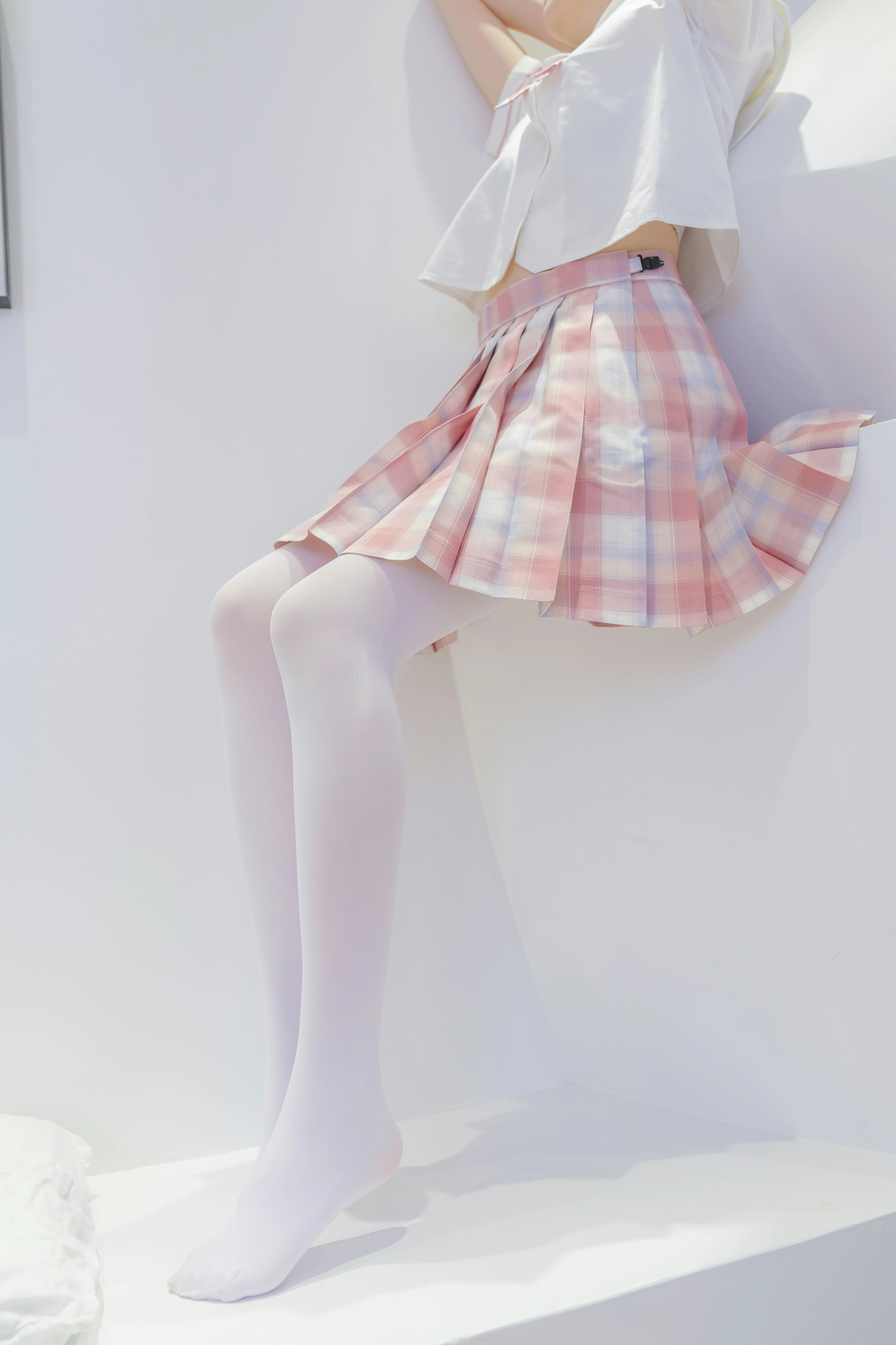 [森萝财团]GZAY3 酒店JK制服小萝莉 白色衬衫与粉色短裙加白色丝袜美腿性感私房写真集,0035