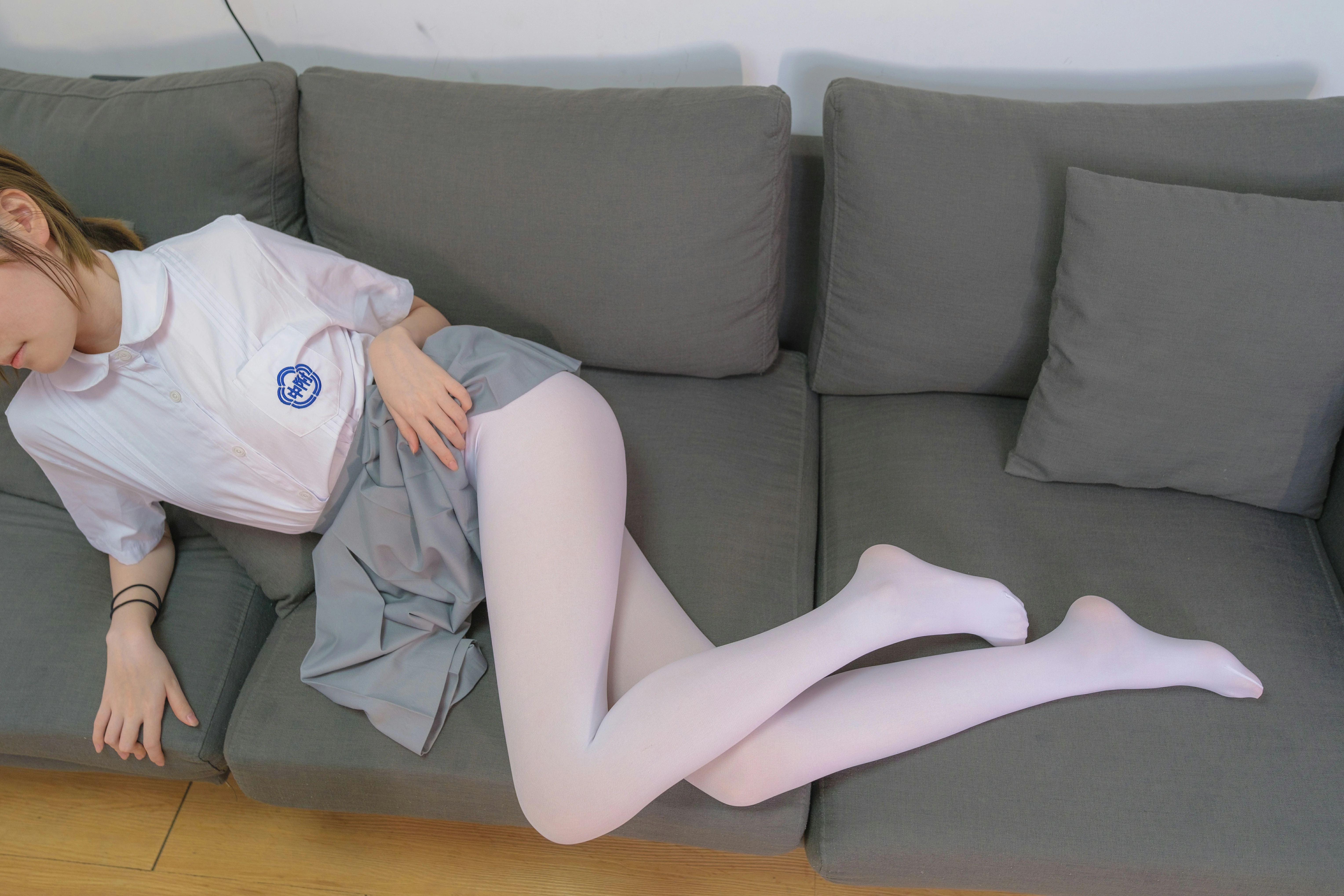 [森萝财团]GZAY1 JK制服小学妹 灰色短裙加白色丝袜美腿性感私房写真集,0045