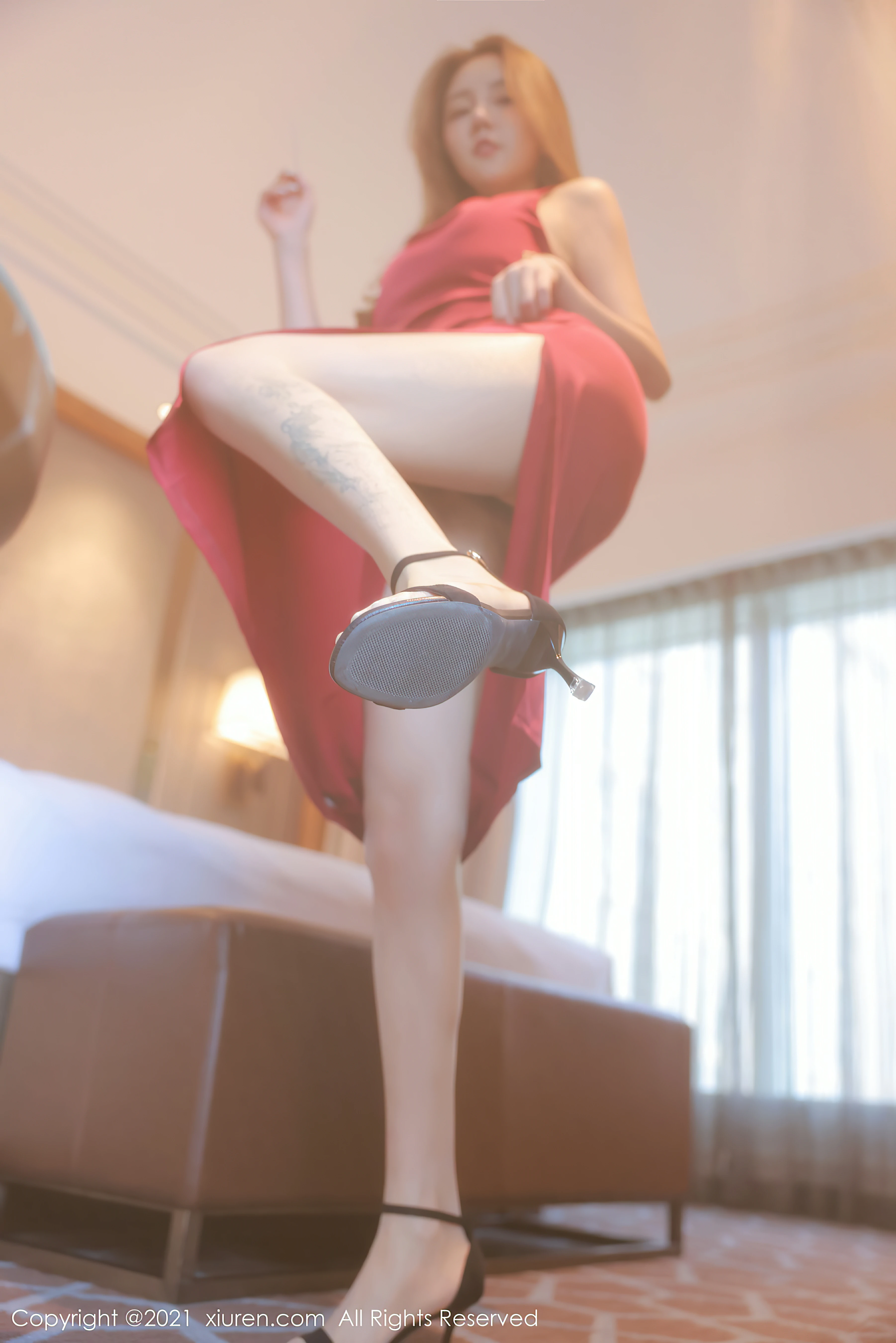 [Xiuren秀人网]XR20210819N03823 夏西CiCi 红色吊带连衣裙加肉丝美腿性感写真集,0020
