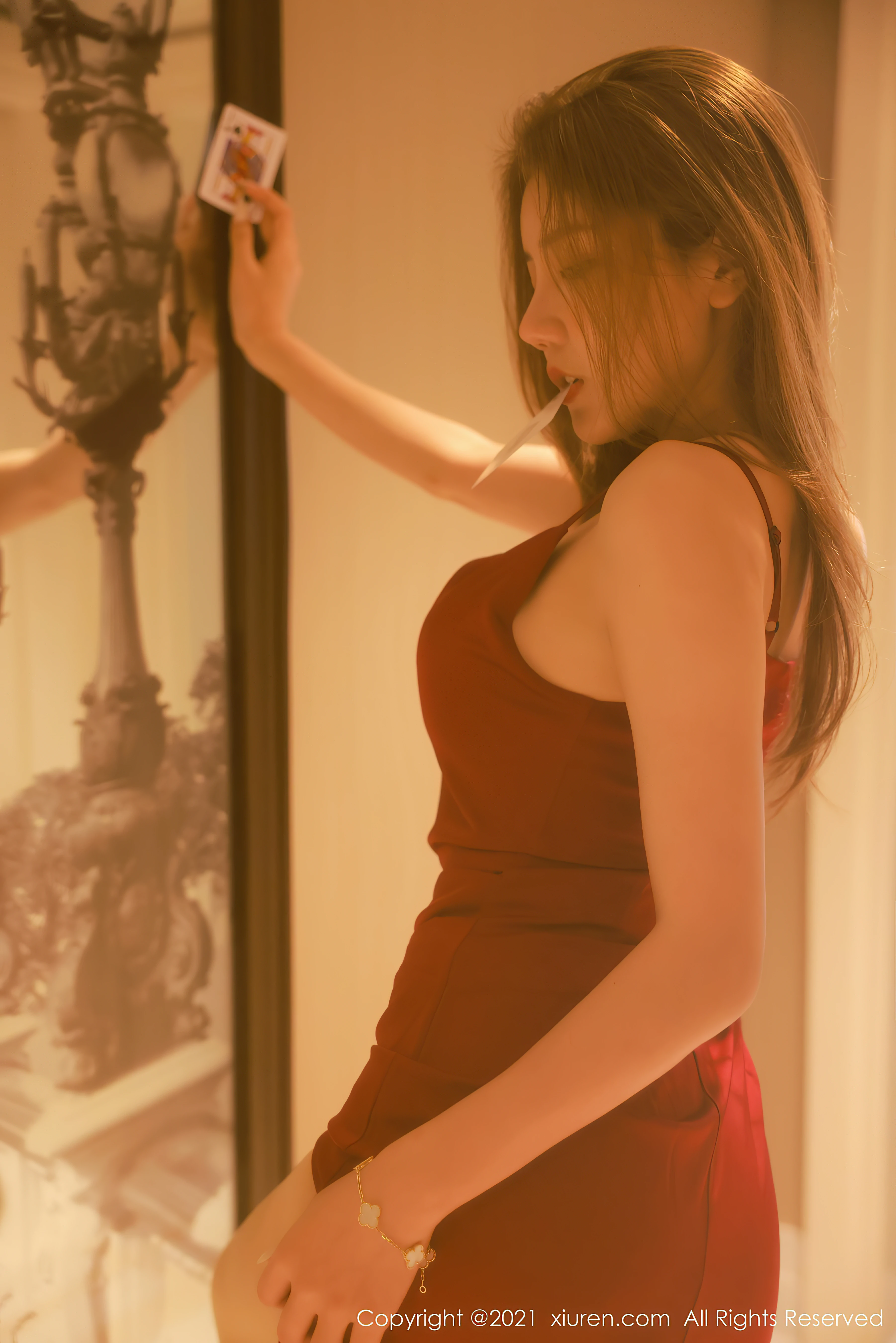 [Xiuren秀人网]XR20210819N03823 夏西CiCi 红色吊带连衣裙加肉丝美腿性感写真集,0015