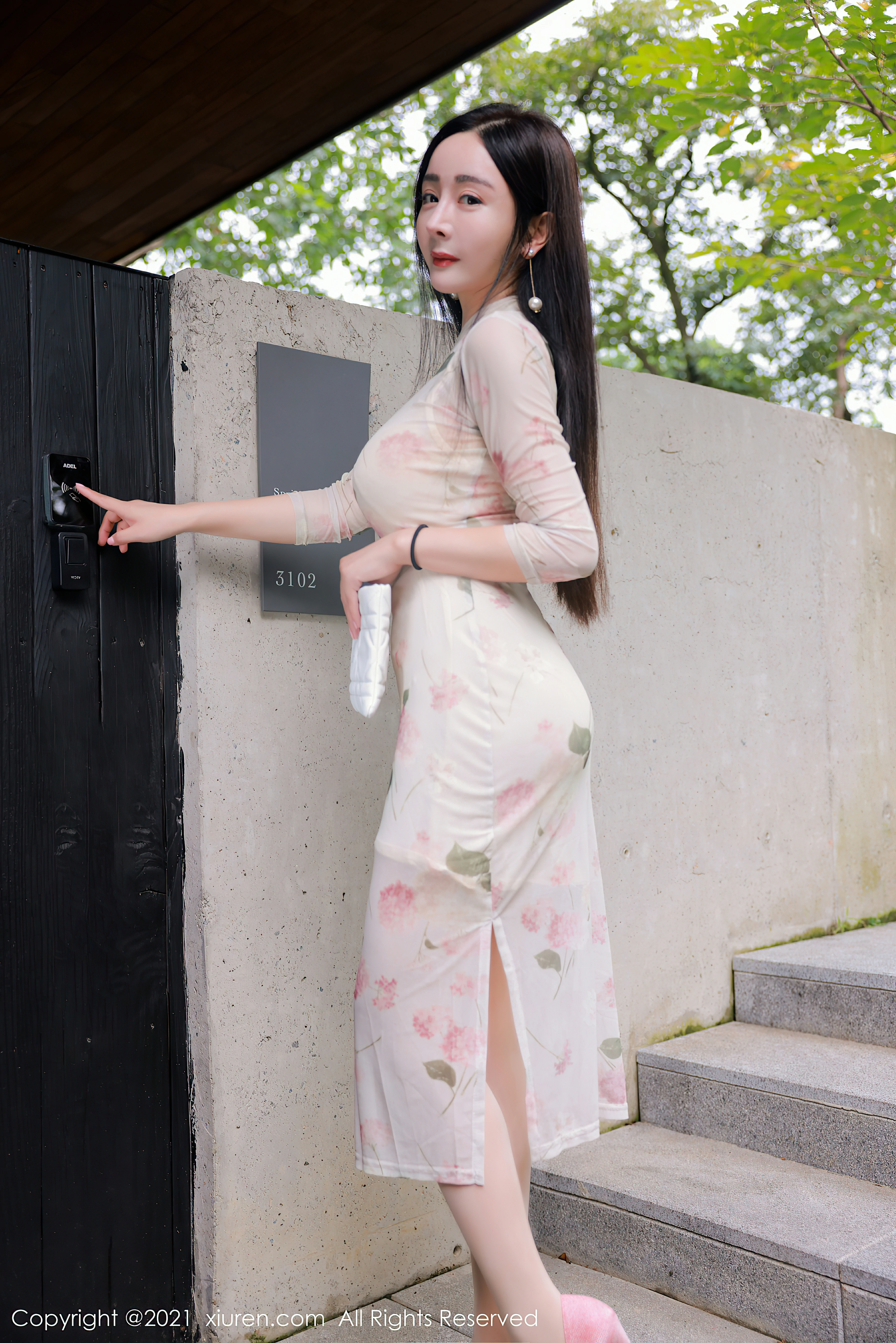 [Xiuren秀人网]XR20210927N04002 允爾 白色连身旗袍与粉色透视情趣和服性感私房写真集,0001