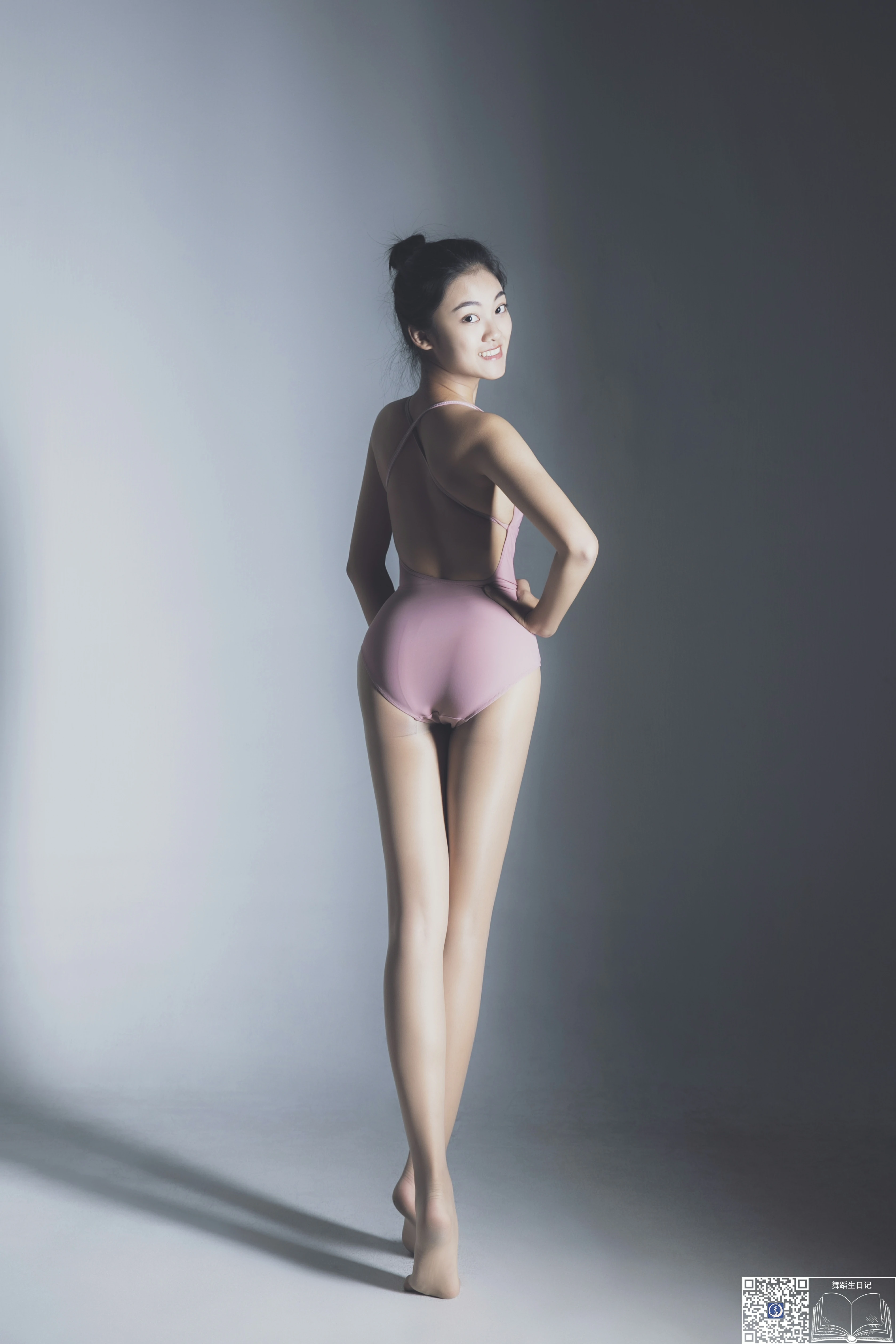 [GALLI嘉丽]舞蹈生日记 024 清纯少女 星利 粉色紧身吊带体操服加透视短裙性感写真集,0015