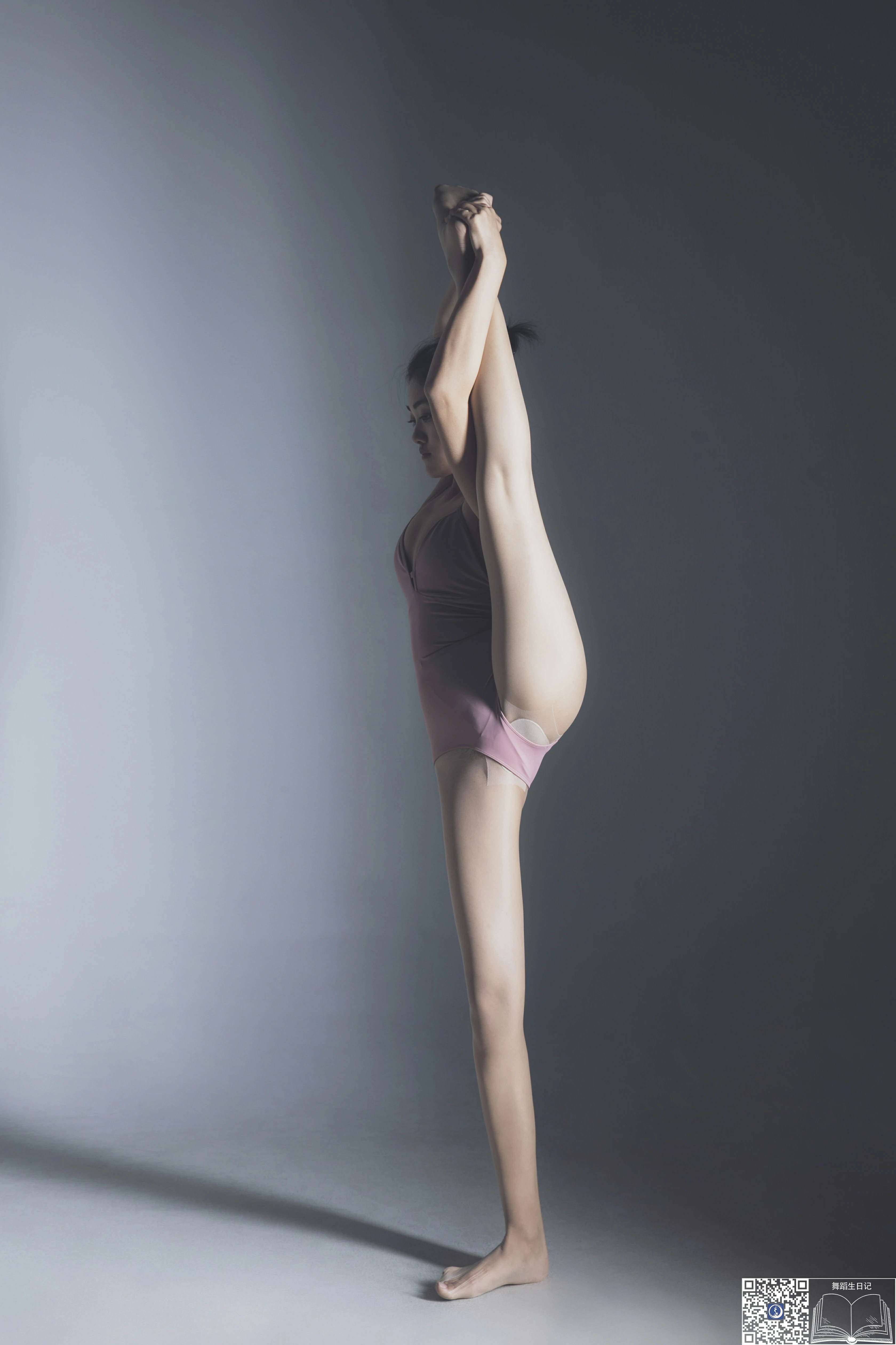 [GALLI嘉丽]舞蹈生日记 024 清纯少女 星利 粉色紧身吊带体操服加透视短裙性感写真集,0016