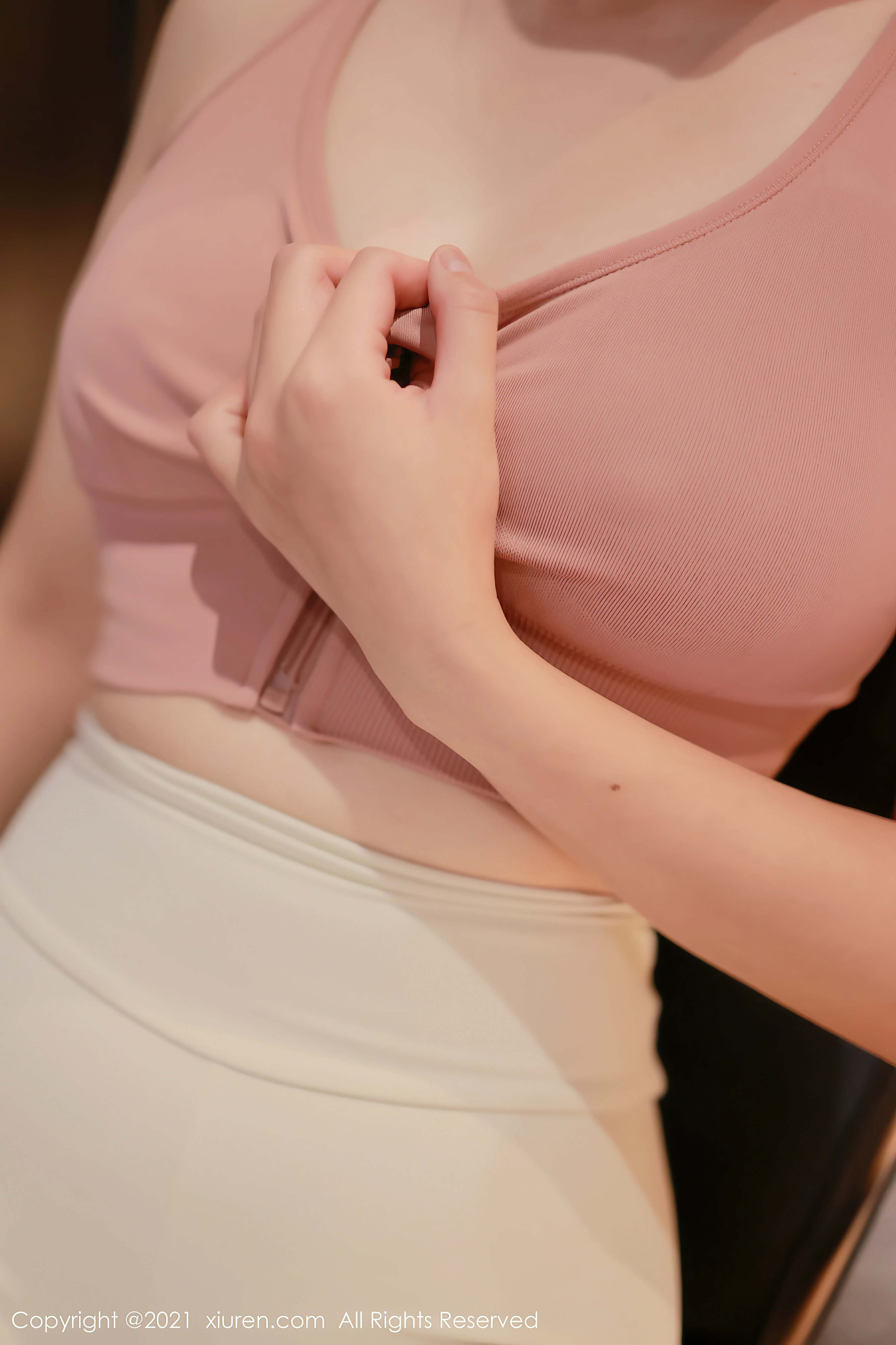 [Xiuren秀人网]XR20211029N04137 瑜伽美女 韩希蕾 粉色运动内衣加白色紧身长裤性感写真集,0021