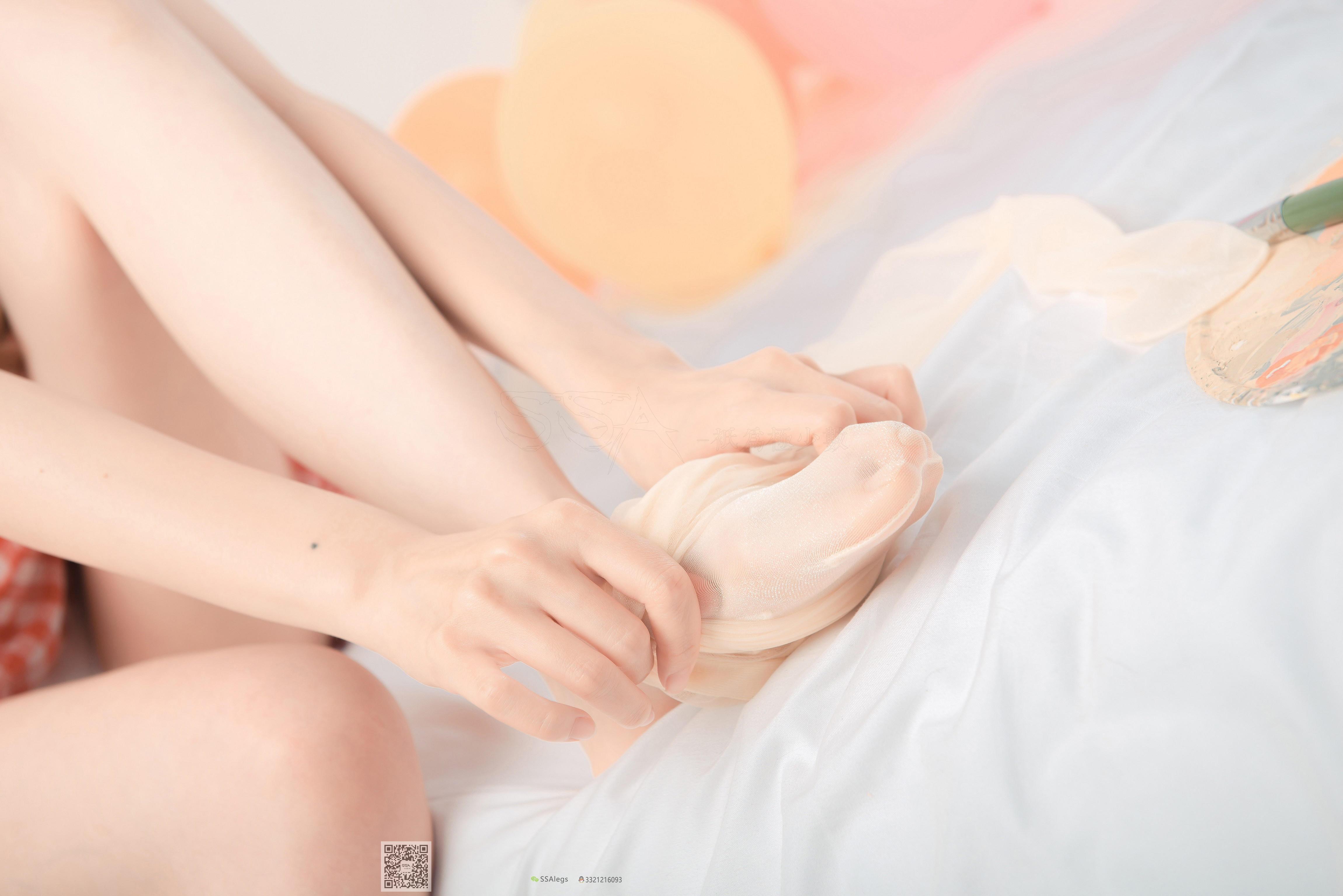 [SSA丝社]NO.014 闪光开裆丝袜的另一种演绎 小琪琪 粉色连衣裙加肉丝美腿写真集,5