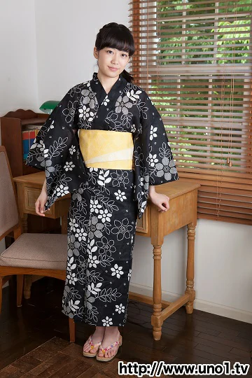 [Girlz-High]0005 西野小春（にしの こはる，Koharu Nishino）黑色和服加金色情趣内衣