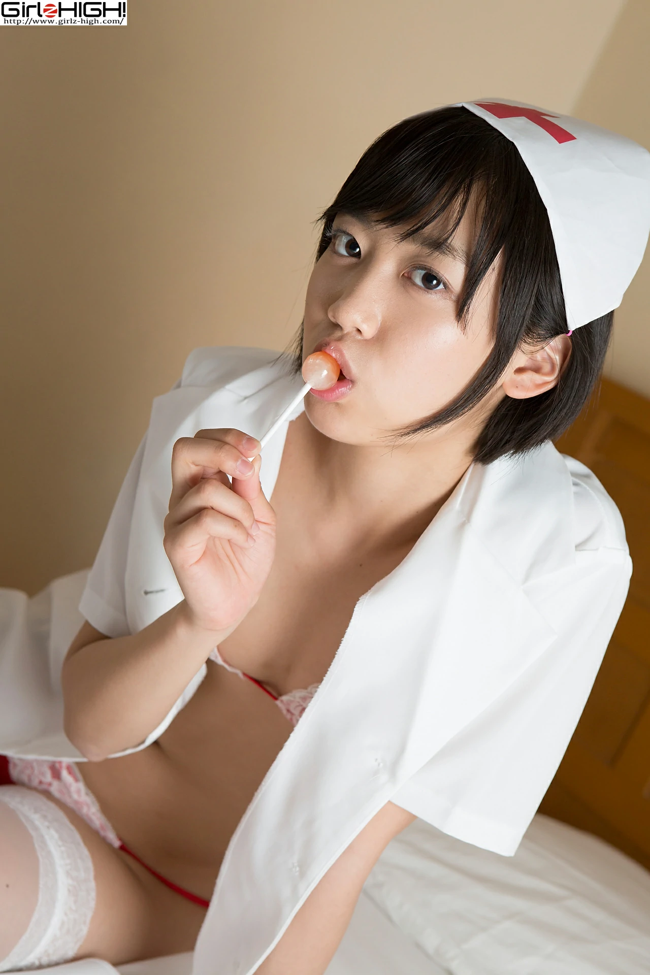 [Girlz-High]0011 性感女护士 西野小春（にしの こはる，Koharu Nishino）红色内衣加白色丝袜美腿私房写真集,photo_005