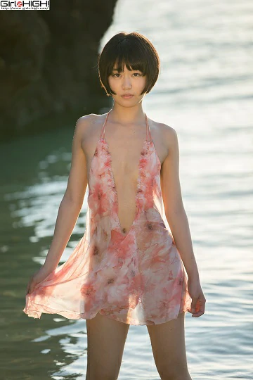 [Girlz-High]0017 西野小春（にしの こはる，Koharu Nishino）粉色吊带裸背连衣裙性感