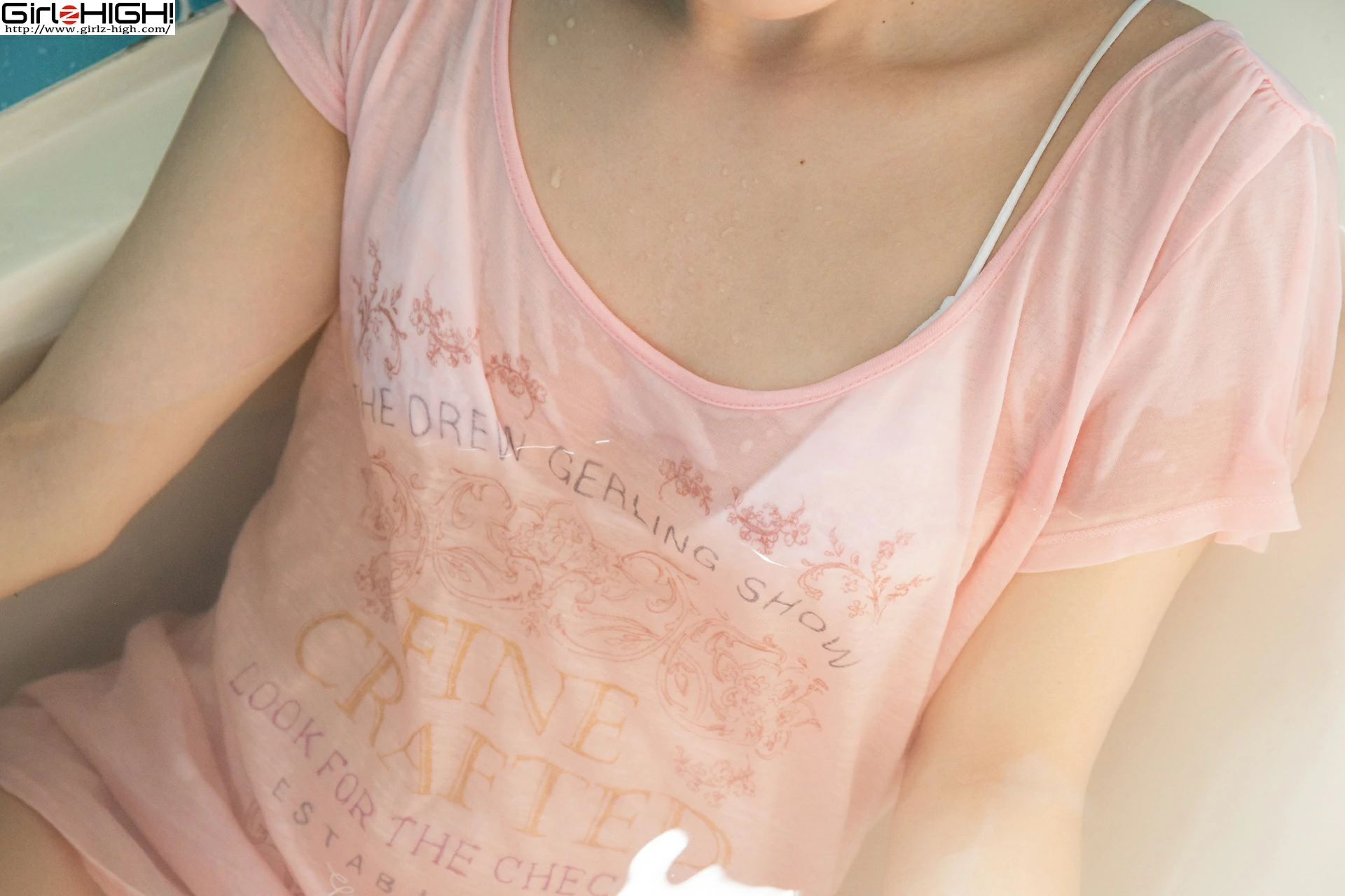 [Girlz-High]0015 西野小春（にしの こはる，Koharu Nishino）粉色短袖加白色比基尼泳装性感私房写真集,photo_017
