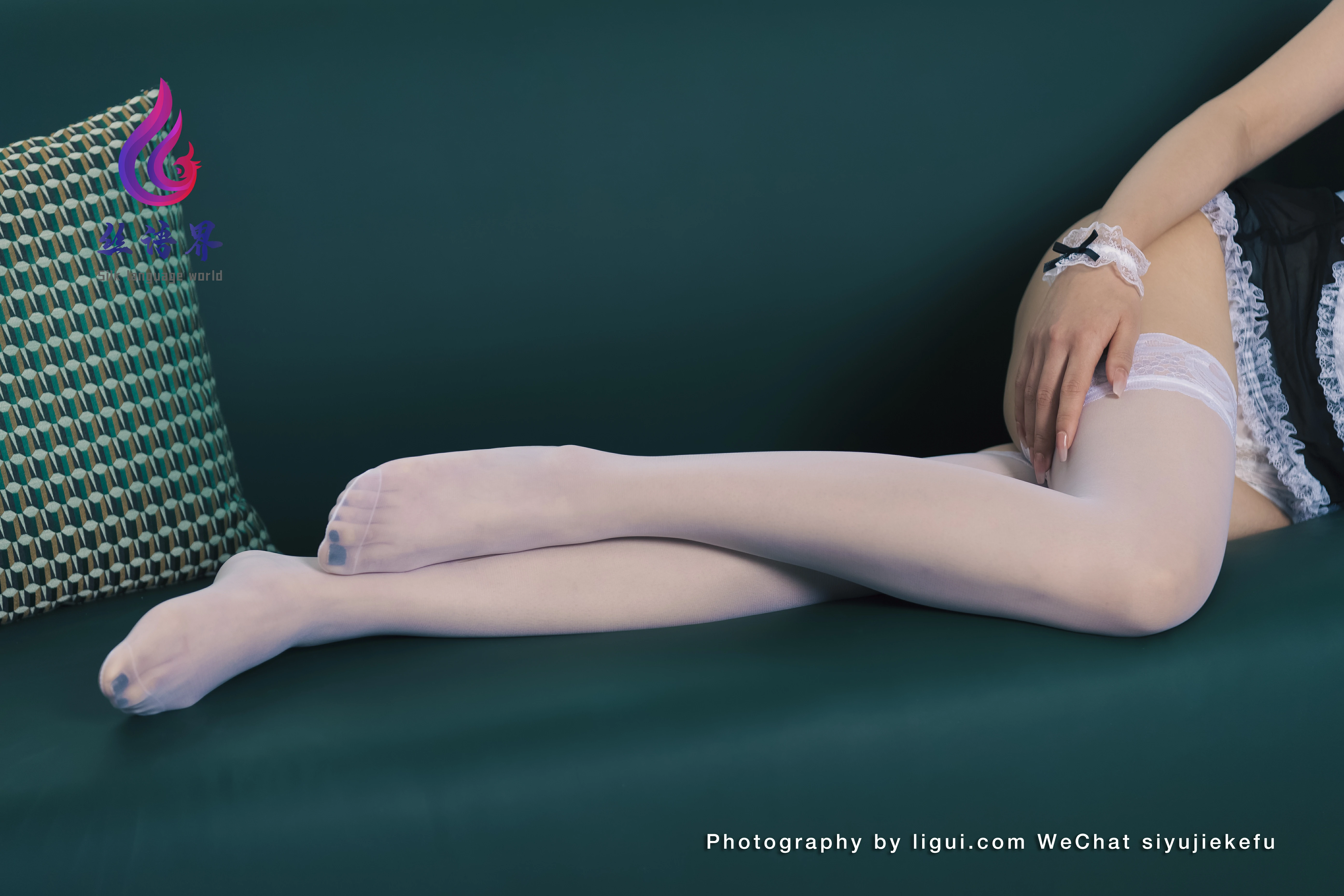 [Ligui丽柜]2022.05.16 我的智能机器女友 大K 性感情趣女仆制服加白色丝袜美腿私房写真集,0072