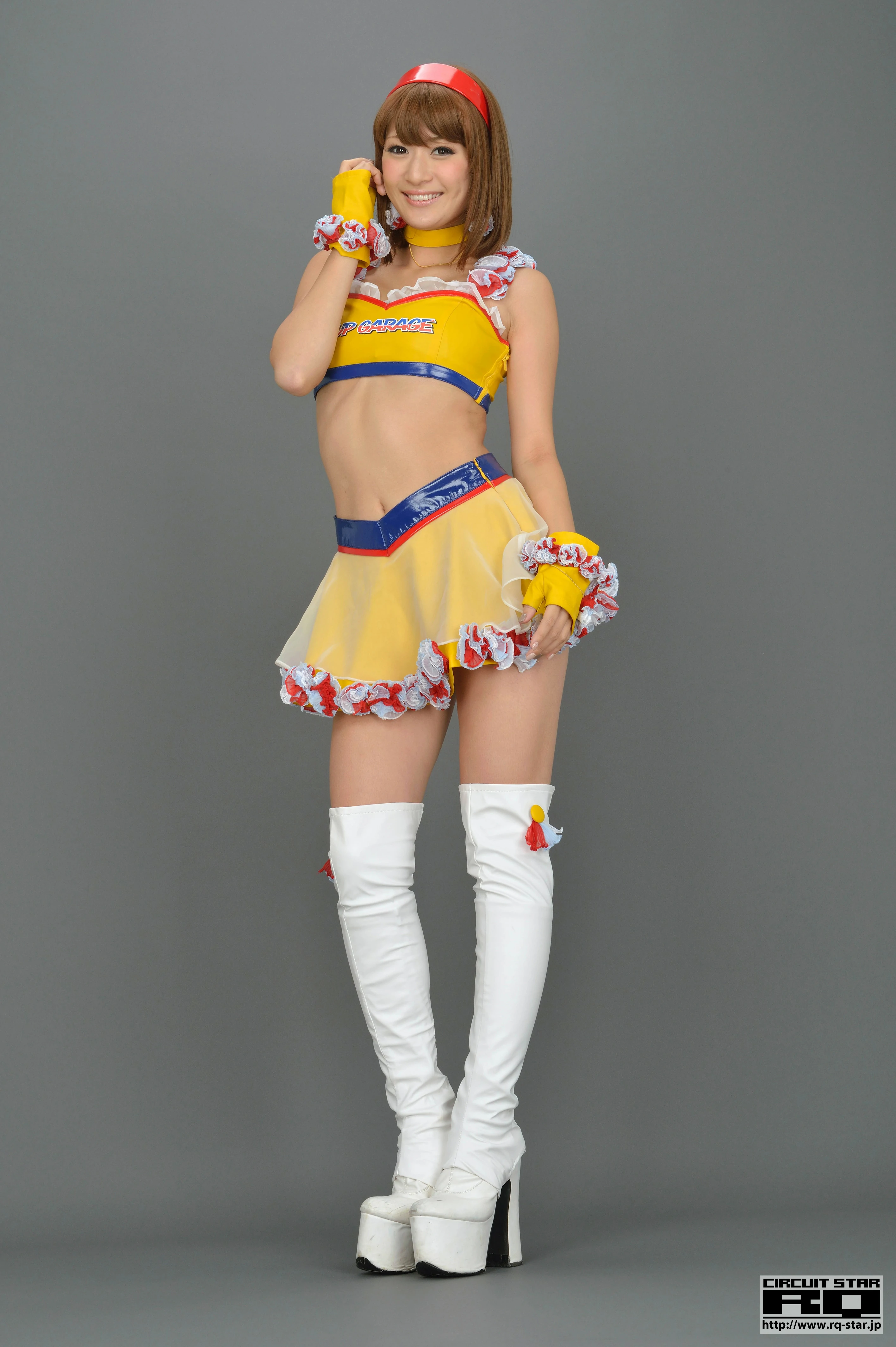 [RQ-STAR写真]NO.00733 日本赛车女郎 しばはらまい（柴原麻衣，Mai Shibahara）黄色制服加短裙性感写真集,001