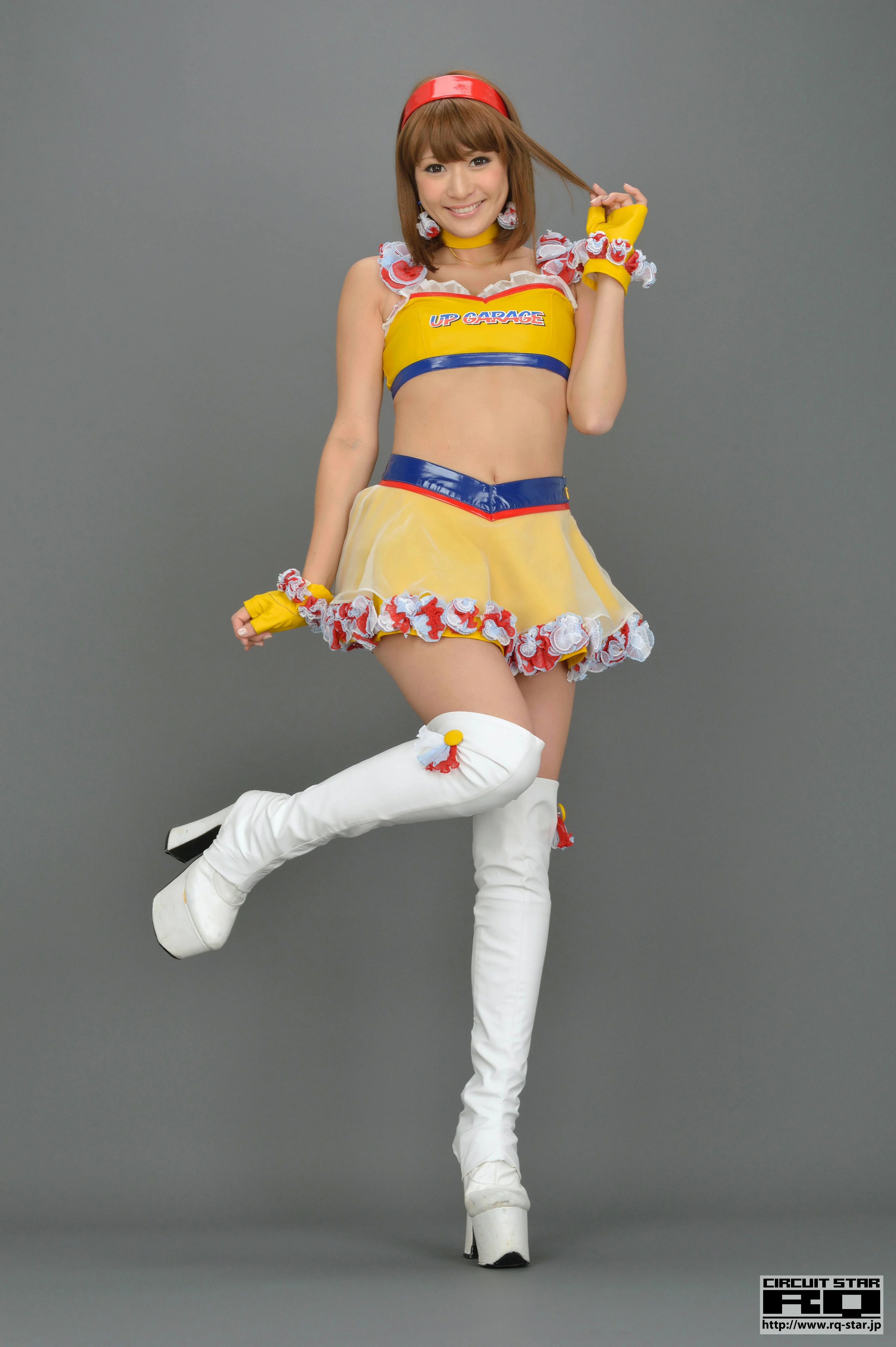 [RQ-STAR写真]NO.00733 日本赛车女郎 しばはらまい（柴原麻衣，Mai Shibahara）黄色制服加短裙性感写真集,004